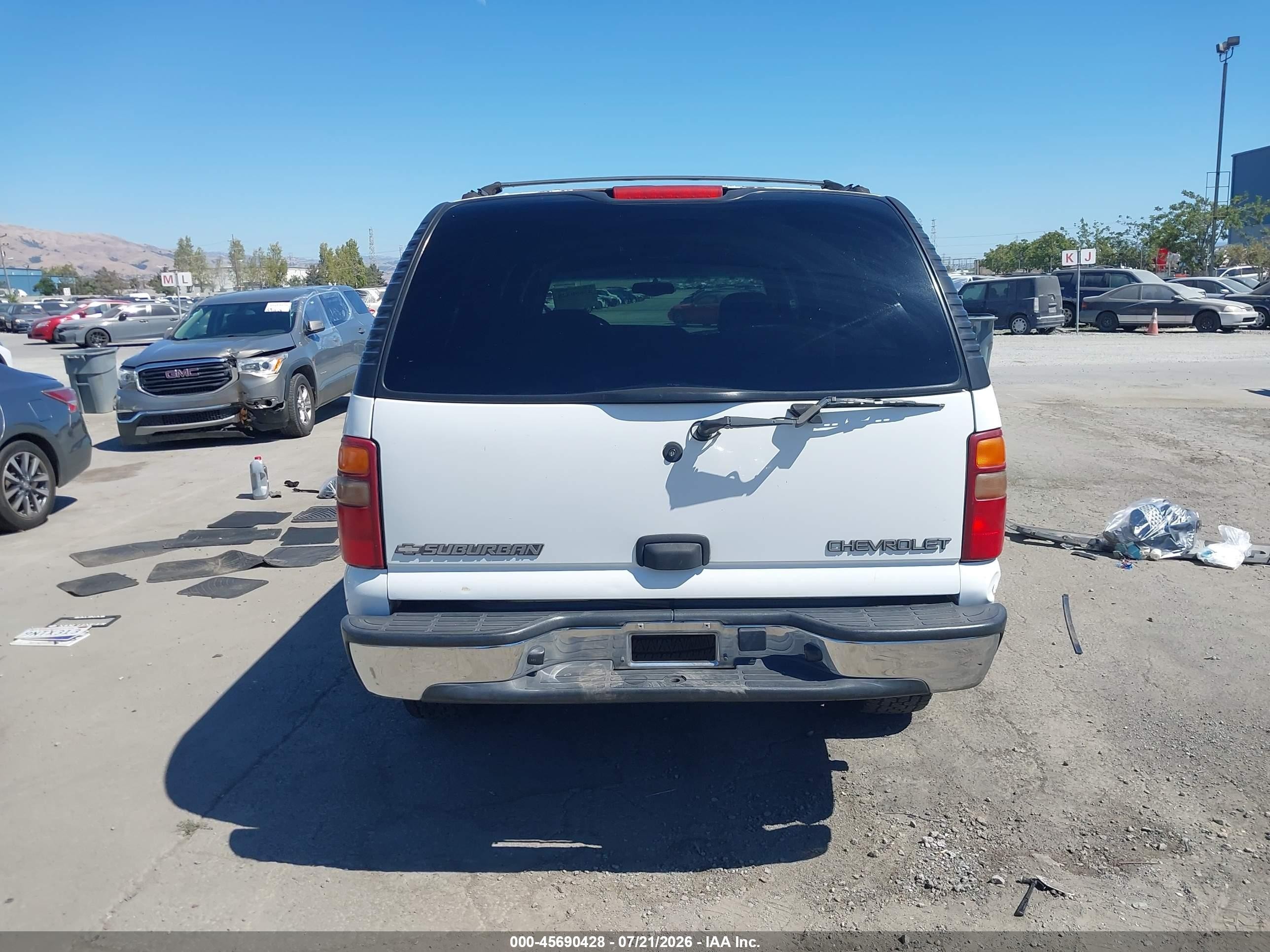 2002 Chevrolet Suburban 1500 Ls White vin: 1GNEC16T72J174558