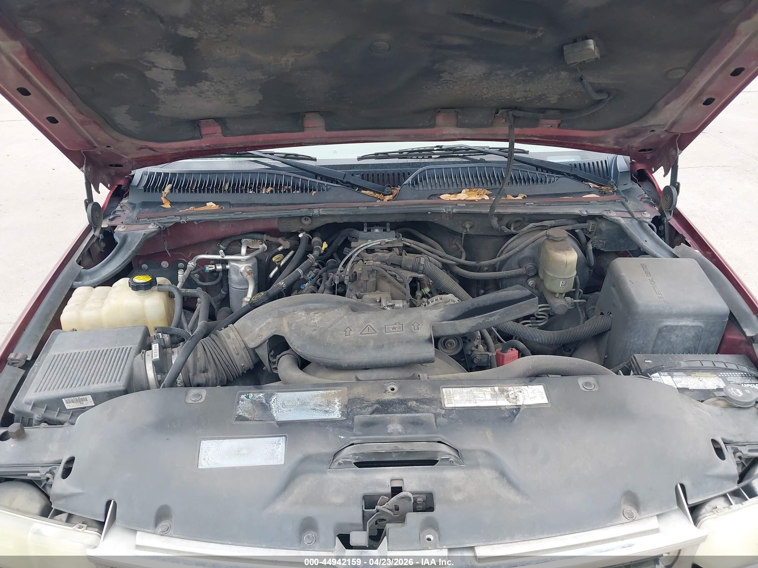 2001 Chevrolet Suburban 1500 Lt Бордовый vin: 1GNEC16T81J304765