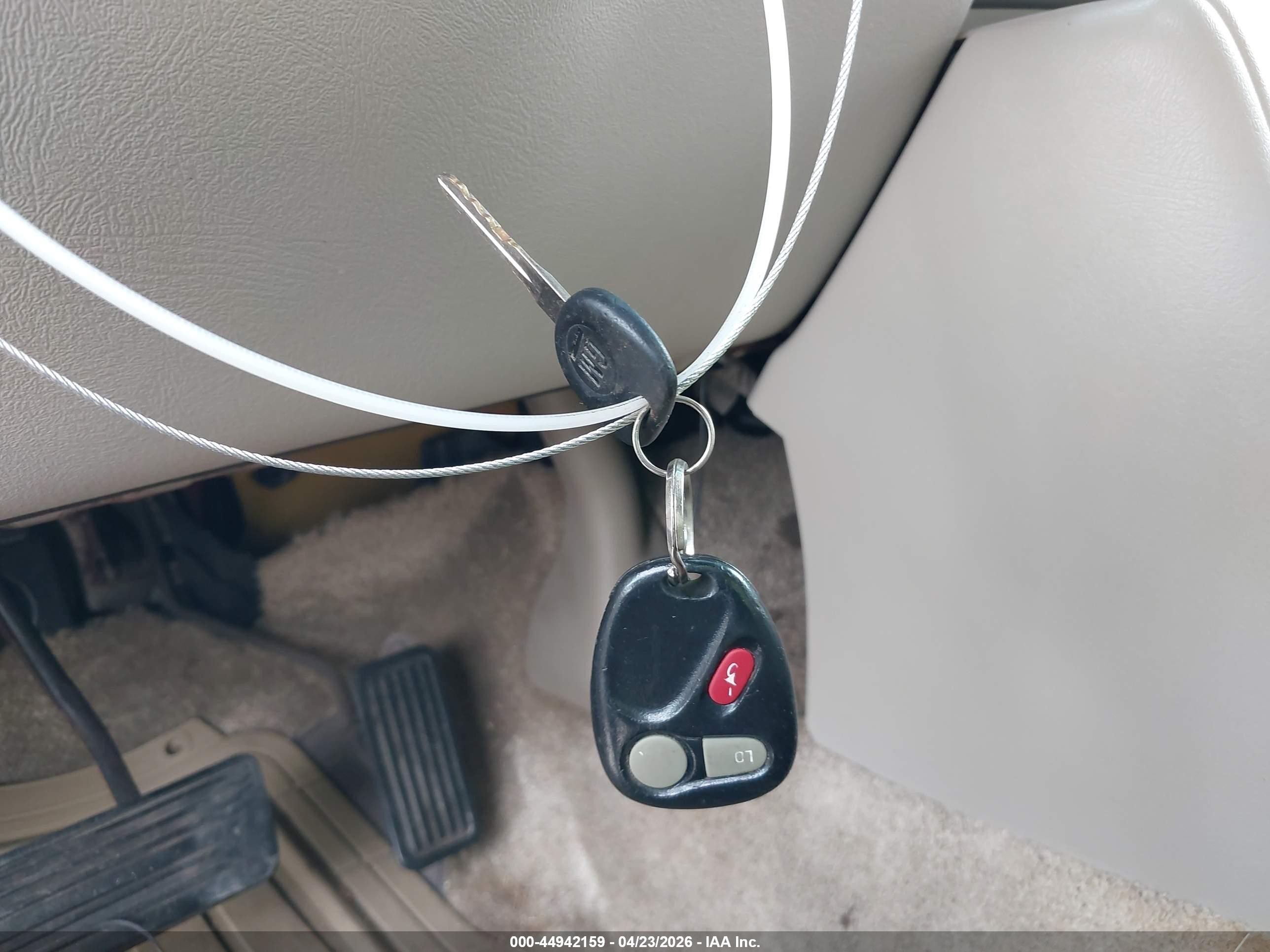 2001 Chevrolet Suburban 1500 Lt Бордовый vin: 1GNEC16T81J304765