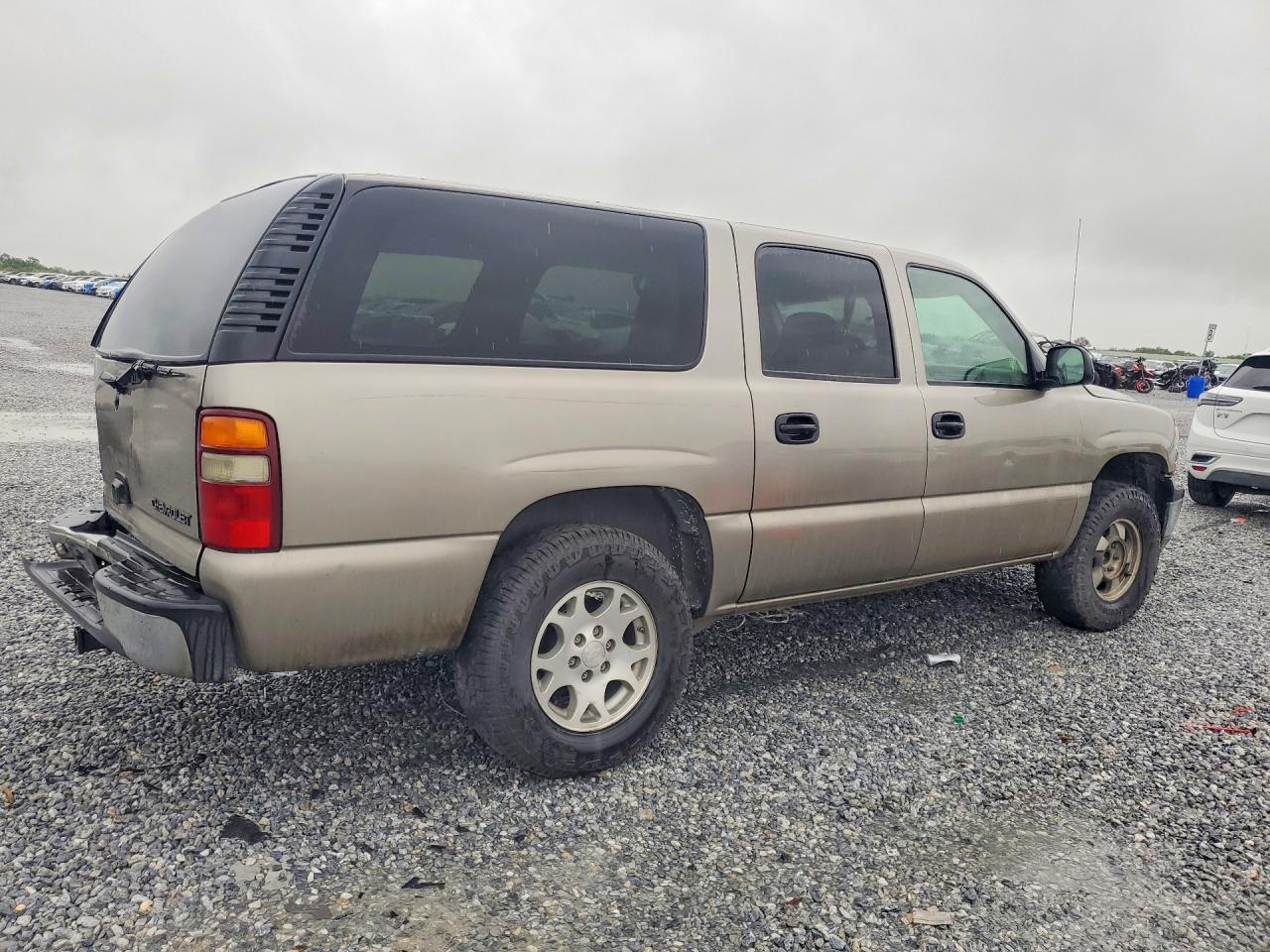 2003 Chevrolet Suburban C1500 Tan vin: 1GNEC16Z03J157400