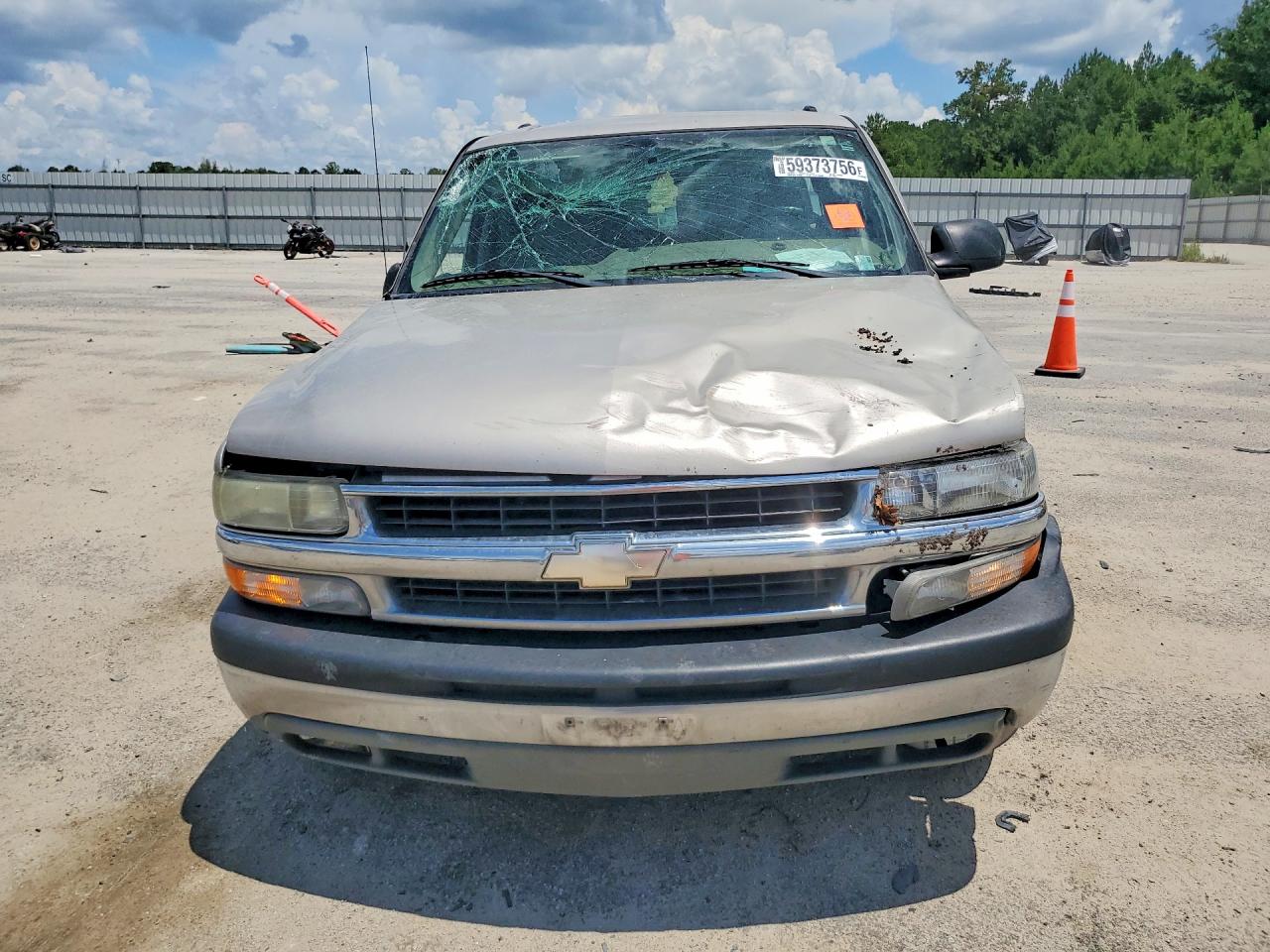 2004 Chevrolet Suburban C1500 Beige vin: 1GNEC16Z04J110935