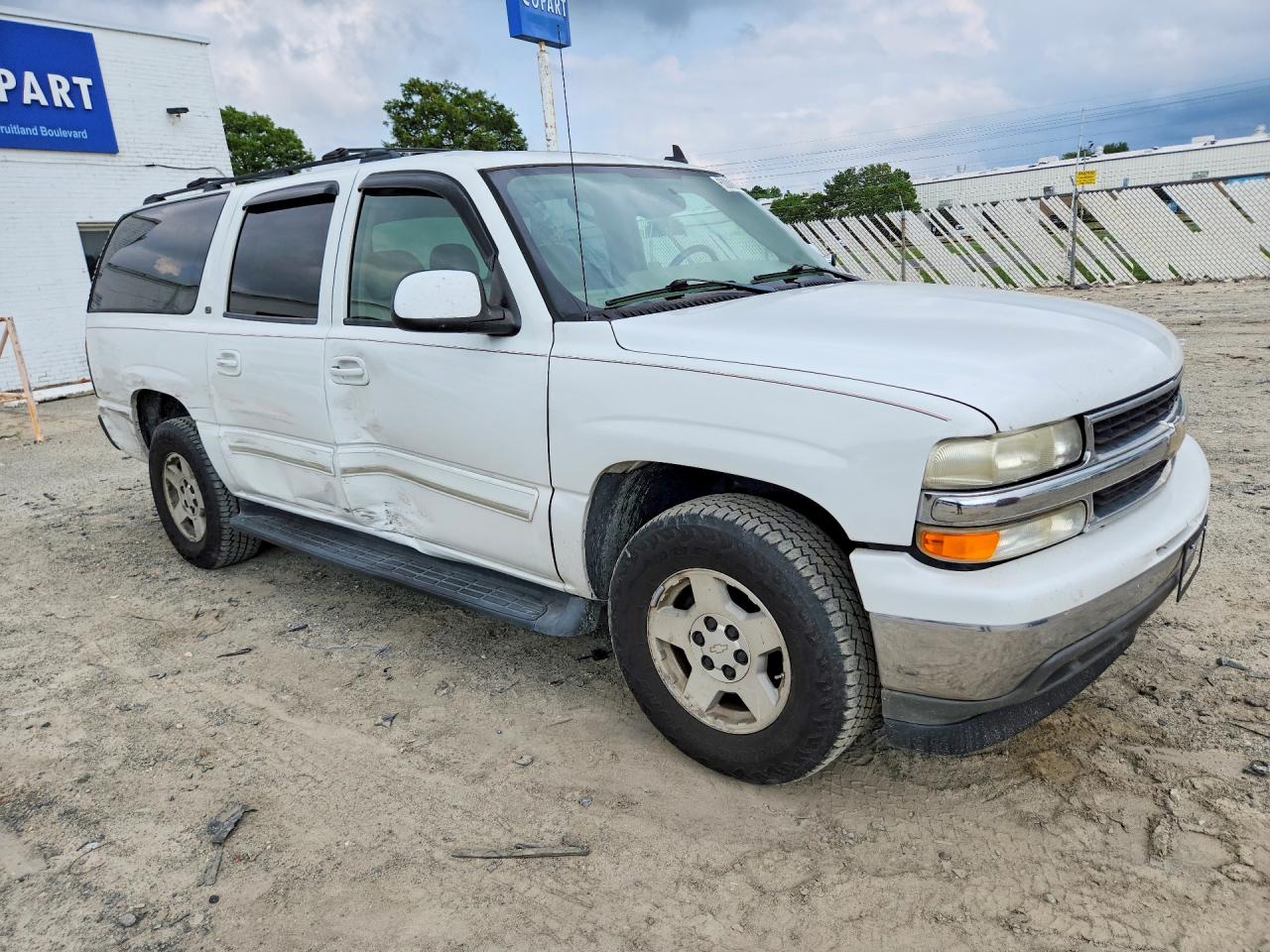 2006 Chevrolet Suburban C1500 White vin: 1GNEC16Z06J167350
