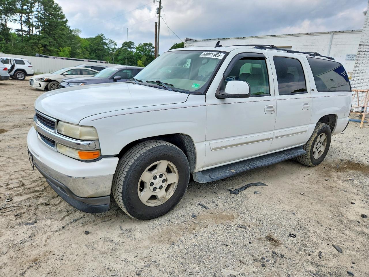 2006 Chevrolet Suburban C1500 White vin: 1GNEC16Z06J167350