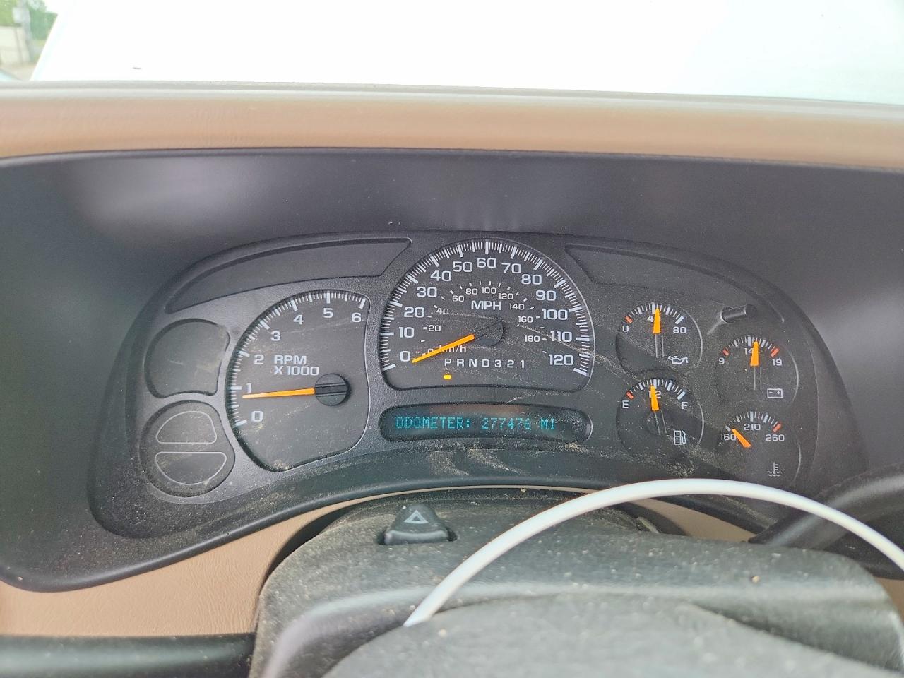 2006 Chevrolet Suburban C1500 White vin: 1GNEC16Z06J167350