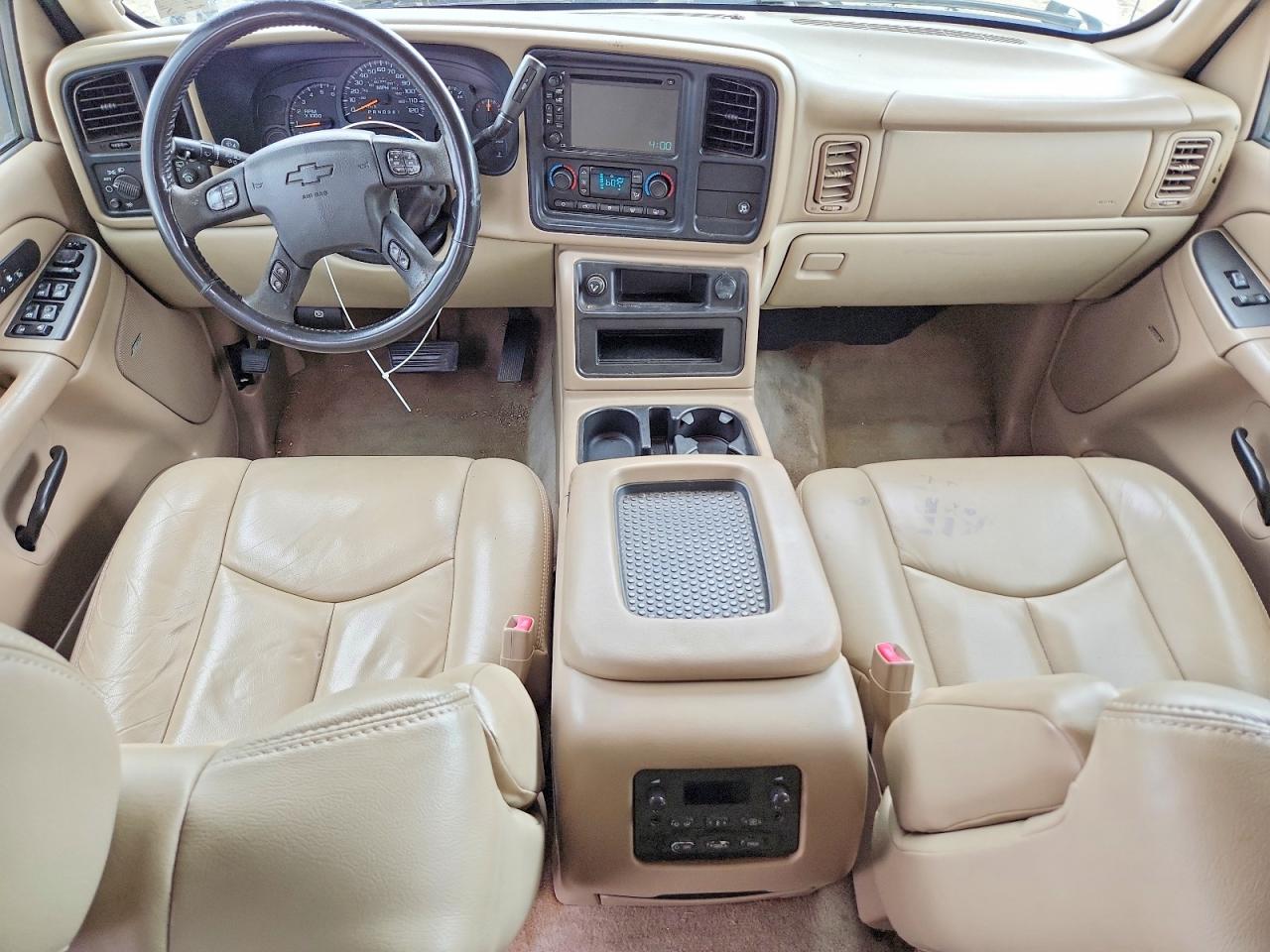 2006 Chevrolet Suburban C1500 White vin: 1GNEC16Z06J167350