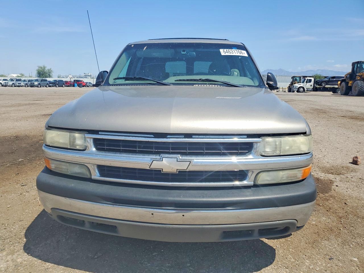2002 Chevrolet Suburban C1500 Gold vin: 1GNEC16Z12J128342