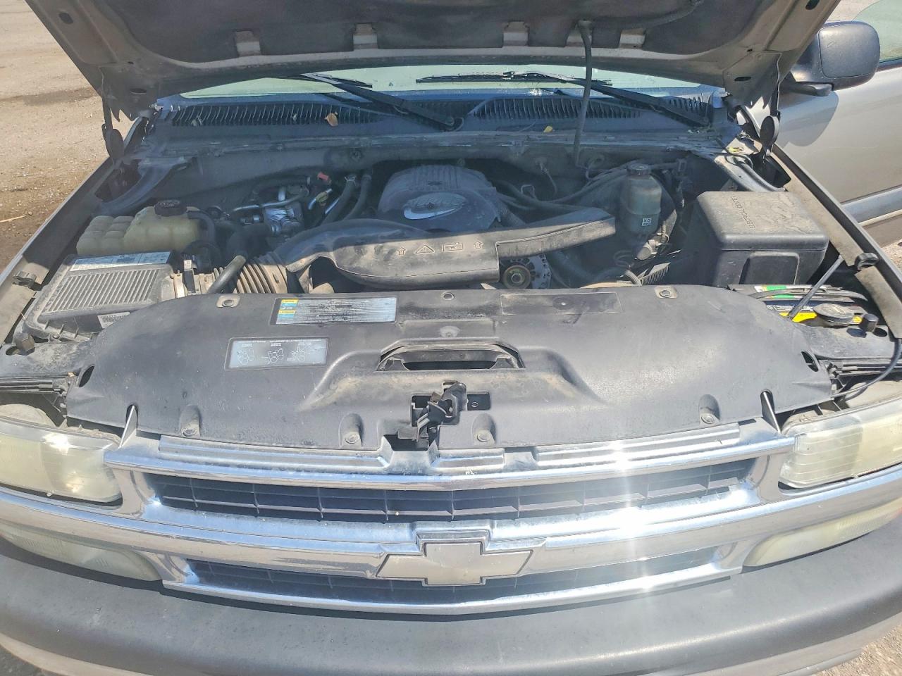 2002 Chevrolet Suburban C1500 Gold vin: 1GNEC16Z12J128342