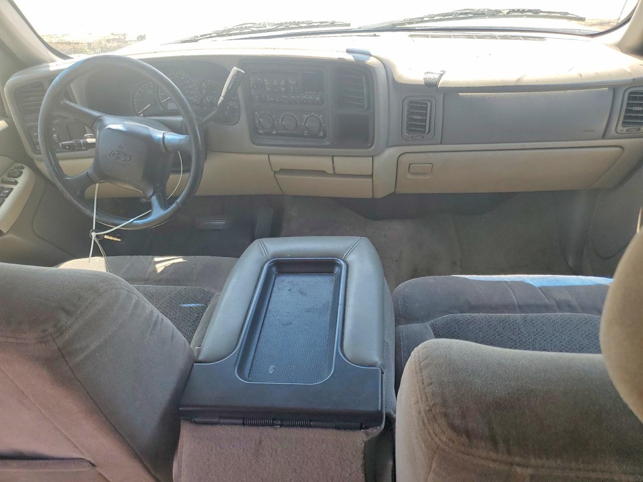 2002 Chevrolet Suburban C1500 Gold vin: 1GNEC16Z12J128342