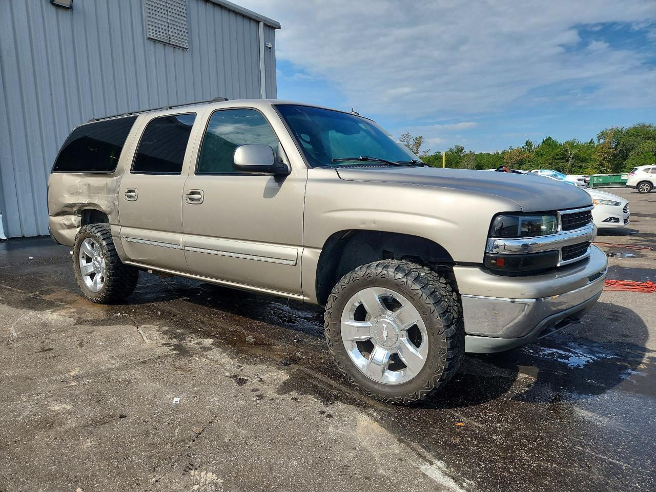 2002 Chevrolet Suburban C1500 Tan vin: 1GNEC16Z12J189819