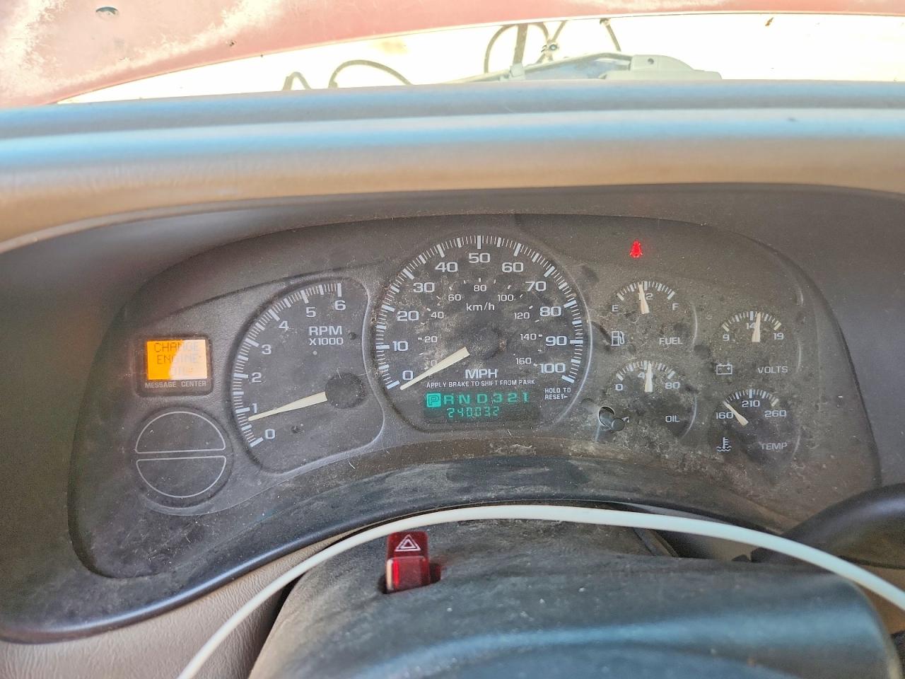 2002 Chevrolet Suburban C1500 Темно-бордовый vin: 1GNEC16Z12J332364