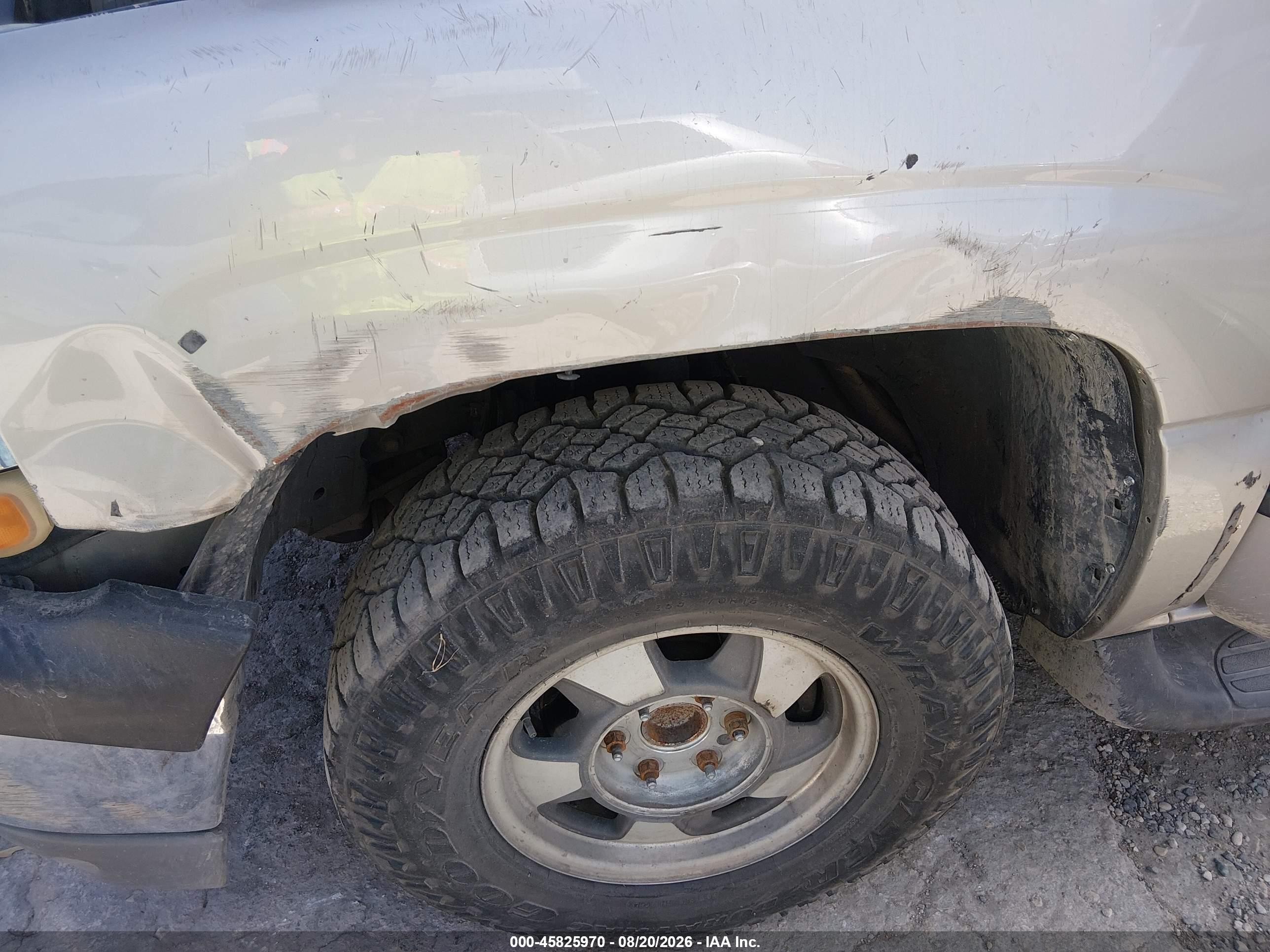 2004 Chevrolet Suburban 1500 Ls Бежевый vin: 1GNEC16Z14J125637