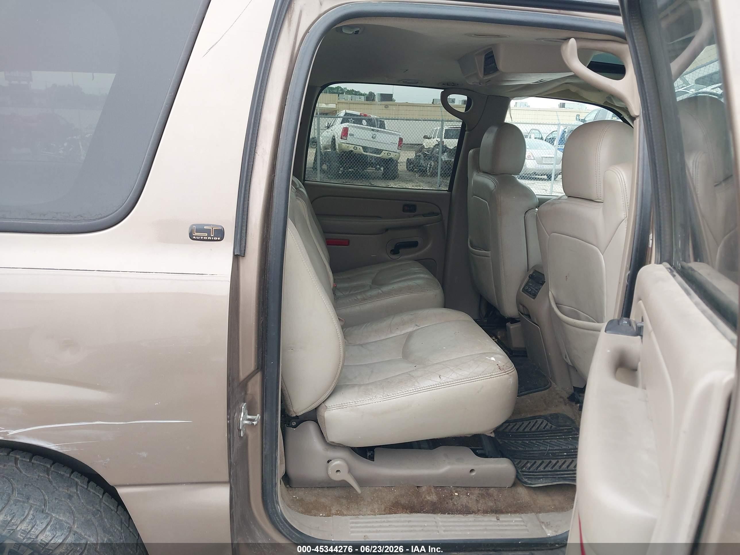 2004 Chevrolet Suburban 1500 Lt Gold vin: 1GNEC16Z14J193324