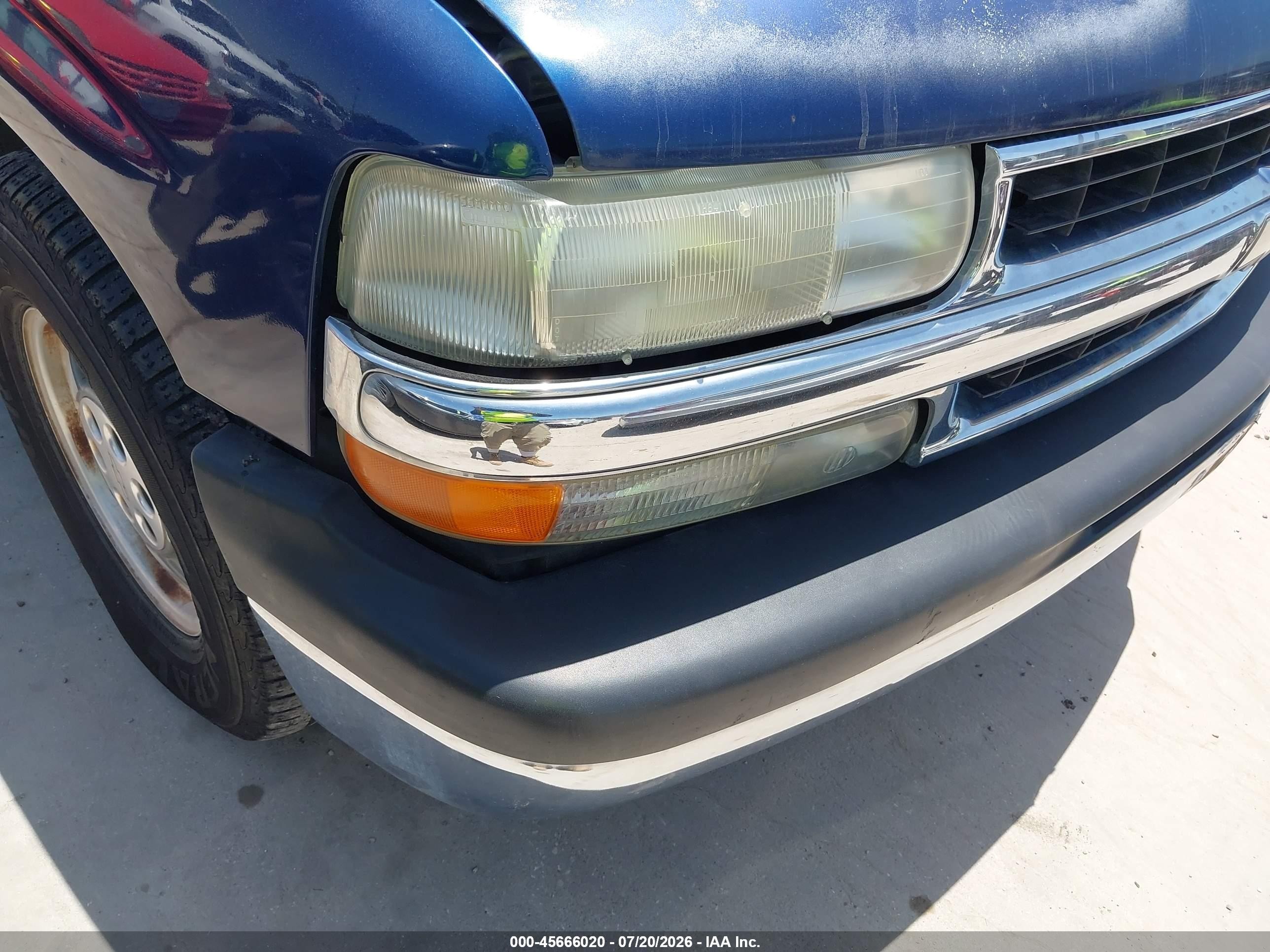 2002 Chevrolet Suburban 1500 Ls Blue vin: 1GNEC16Z22J155940