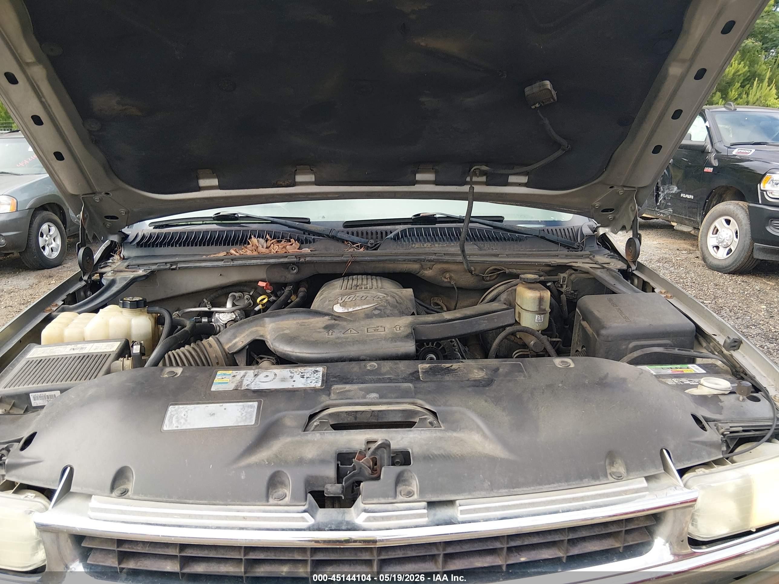 2002 Chevrolet Suburban 1500 Ls Золотой vin: 1GNEC16Z22J252622