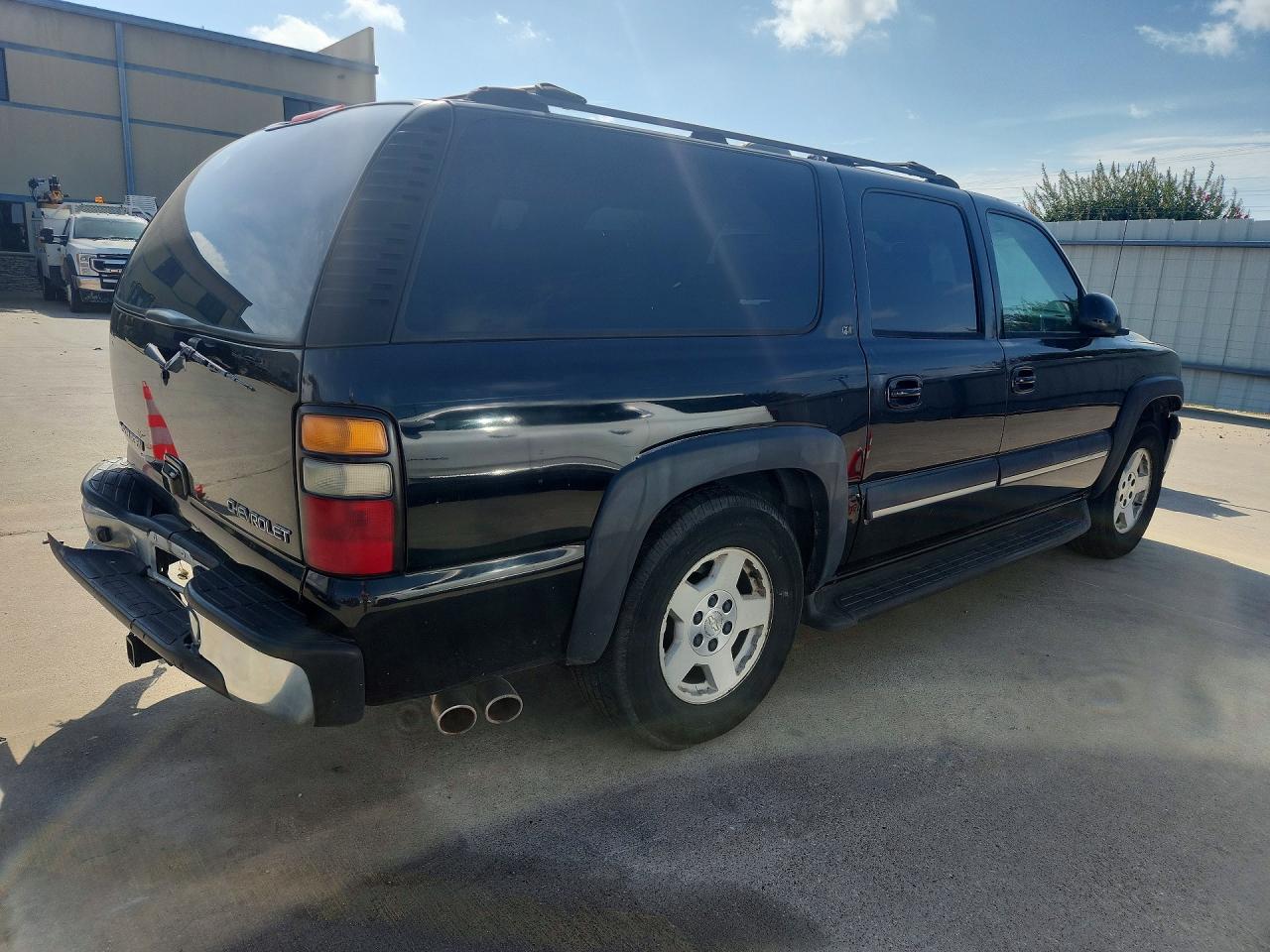 2004 Chevrolet Suburban C1500 Black vin: 1GNEC16Z24J171901