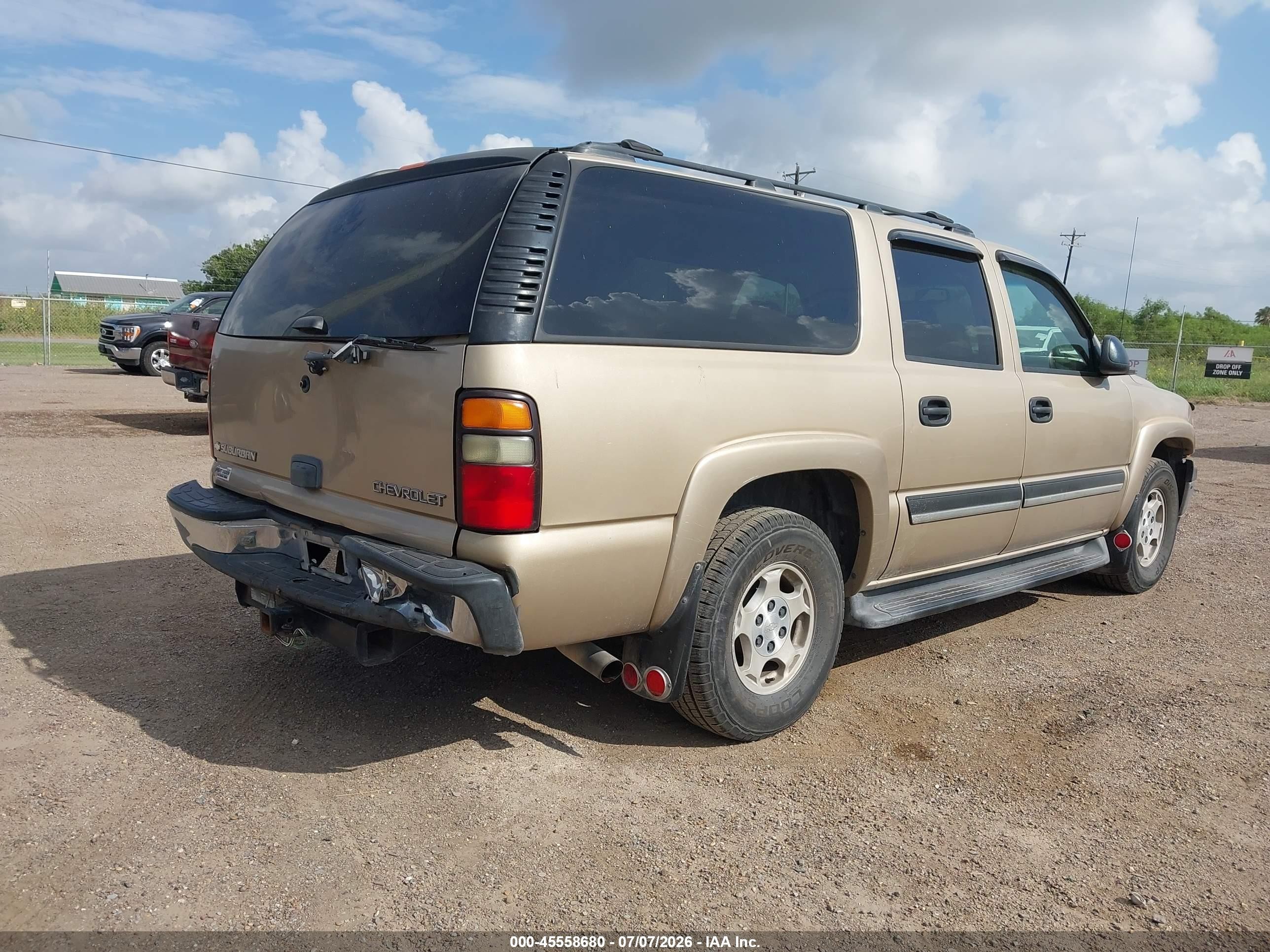 2005 Chevrolet Suburban 1500 Ls Gold vin: 1GNEC16Z25J251233