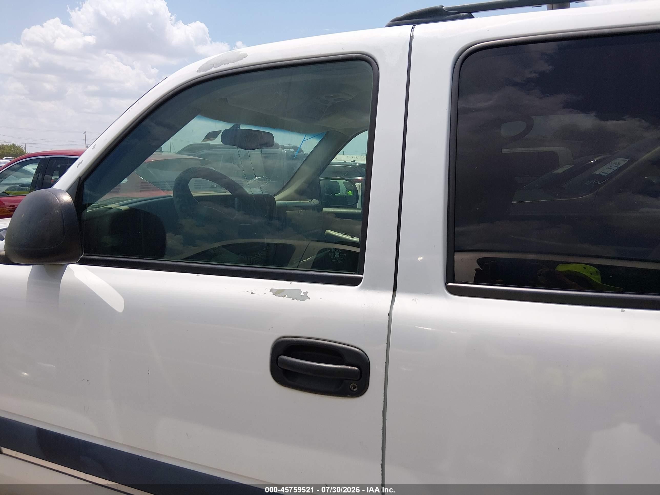 2002 Chevrolet Suburban 1500 Ls Белый vin: 1GNEC16Z32J108948