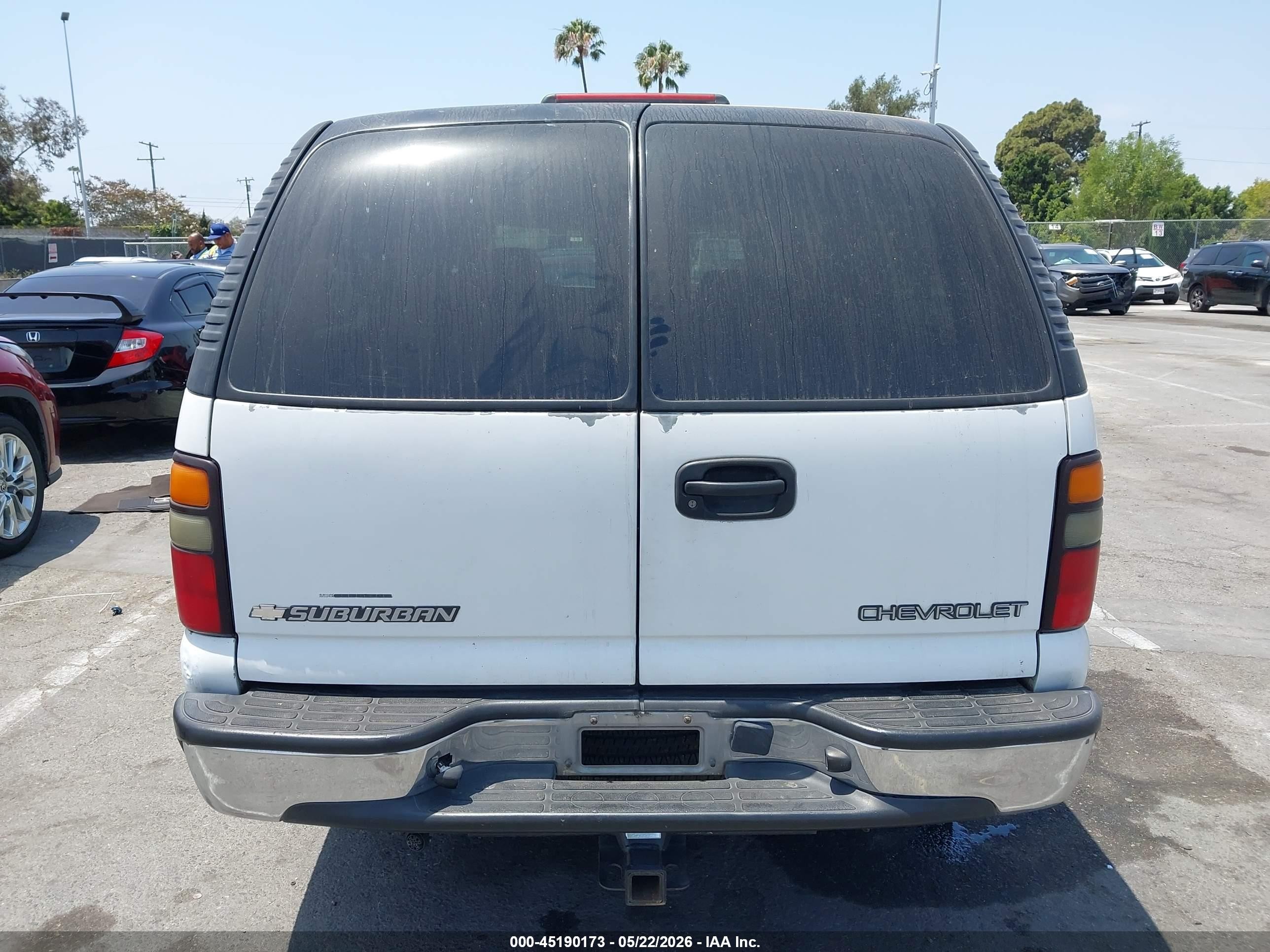 2004 Chevrolet Suburban 1500 Ls White vin: 1GNEC16Z44J154601