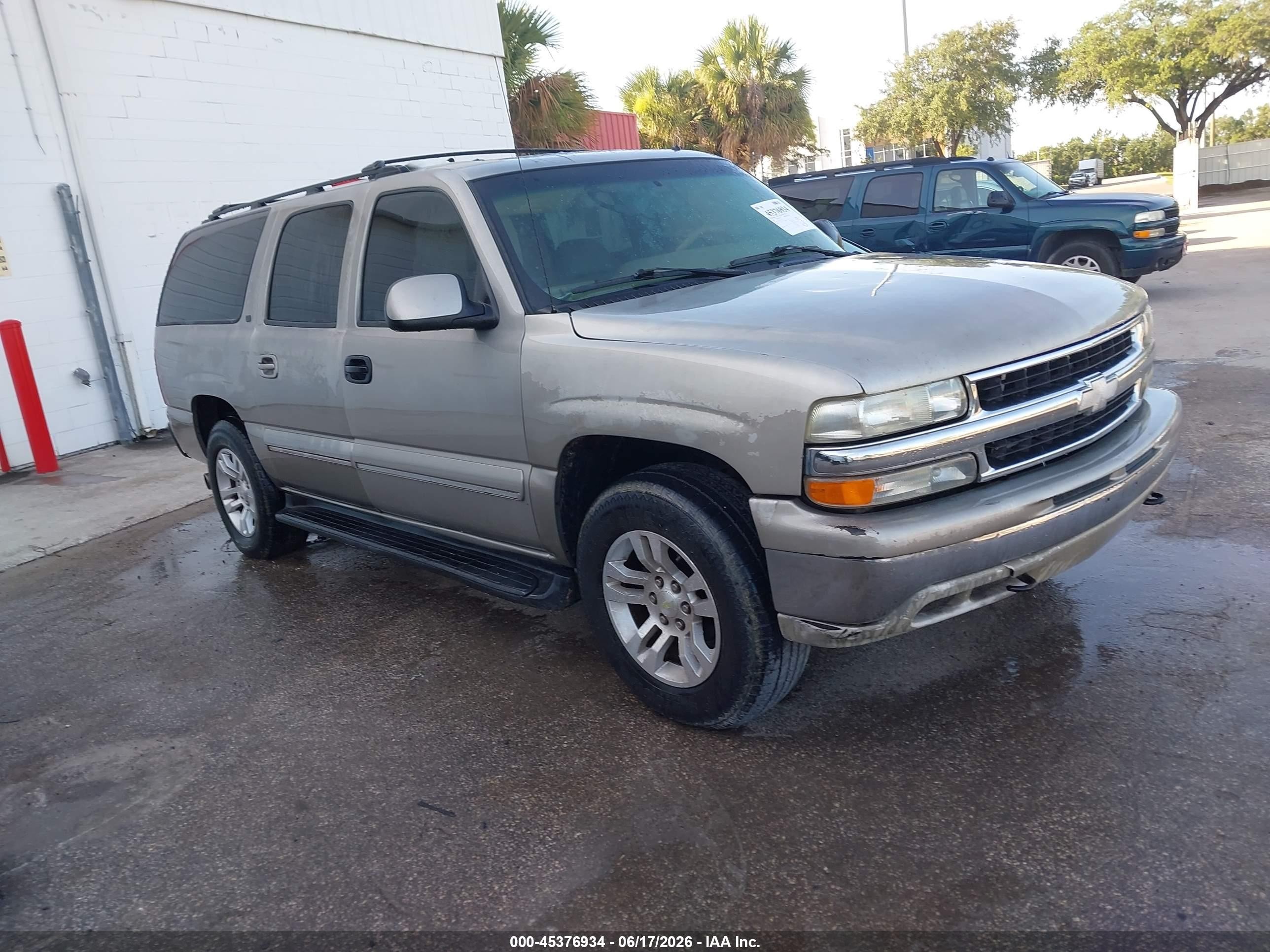 2002 Chevrolet Suburban 1500 Lt Золотой vin: 1GNEC16Z52J172229