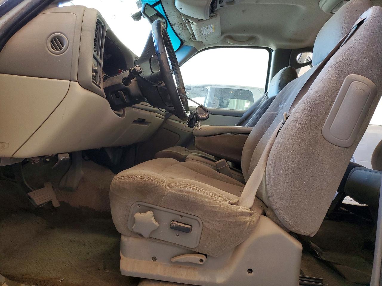 2002 Chevrolet Suburban C1500 White vin: 1GNEC16Z52J249858
