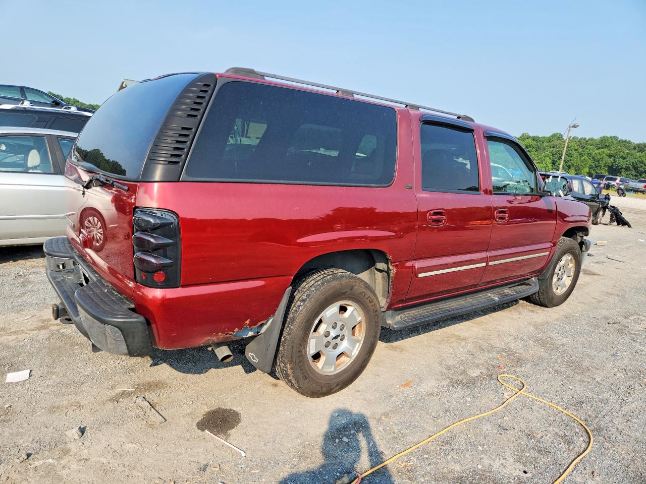 2003 Chevrolet Suburban C1500 Maroon vin: 1GNEC16Z53J245388