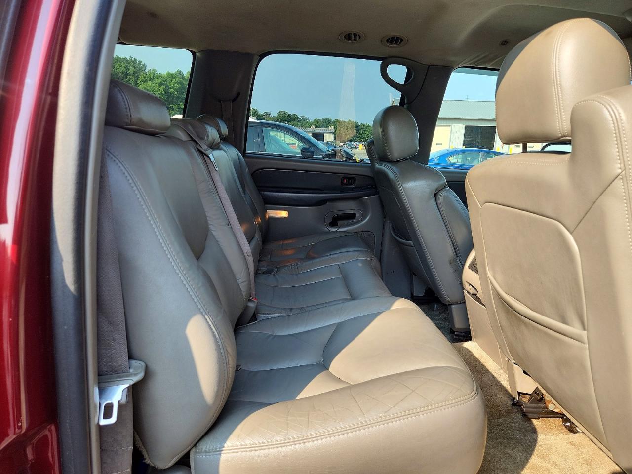 2003 Chevrolet Suburban C1500 Maroon vin: 1GNEC16Z53J245388