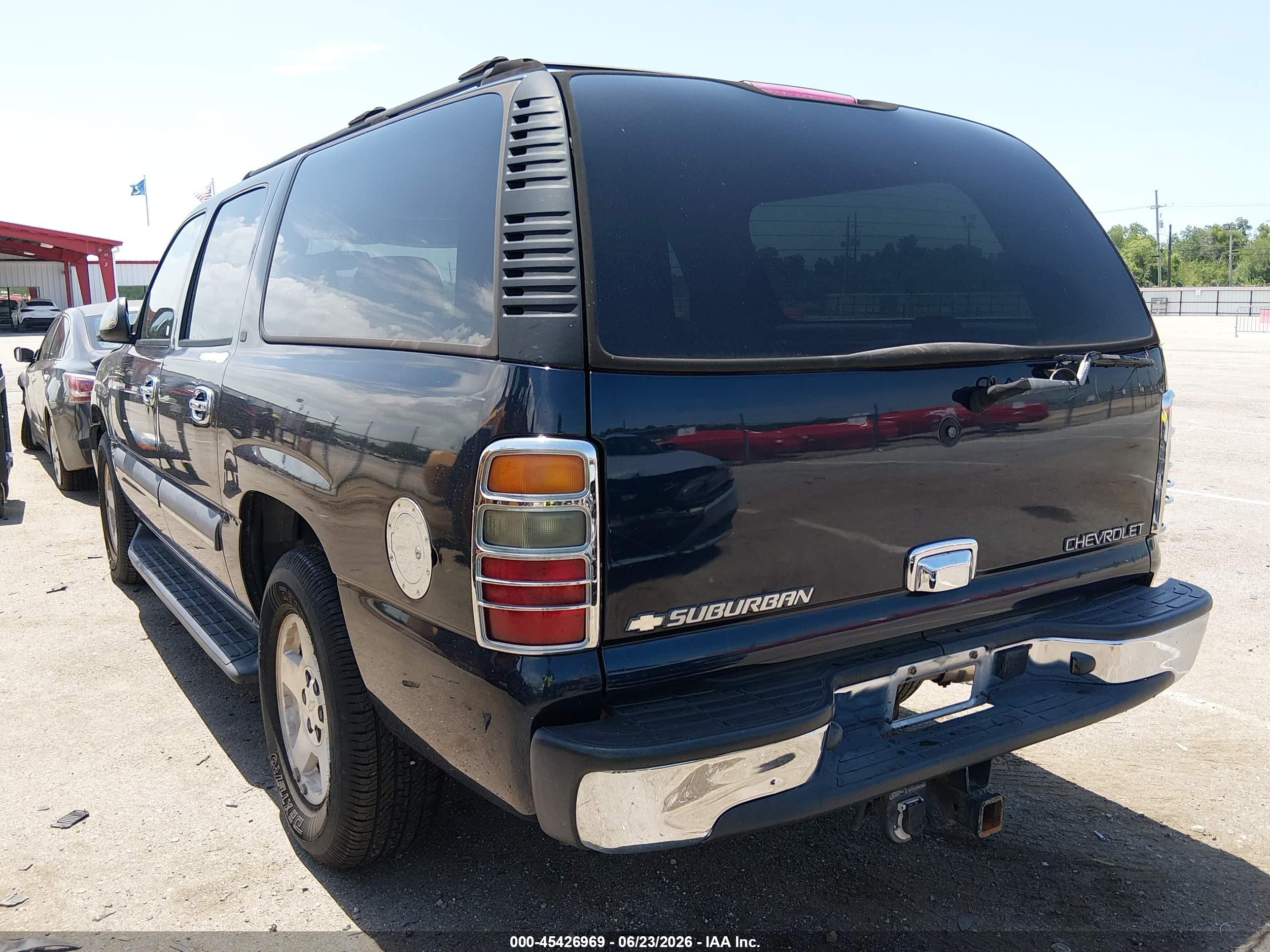 2004 Chevrolet Suburban 1500 Lt Blue vin: 1GNEC16Z54J117167