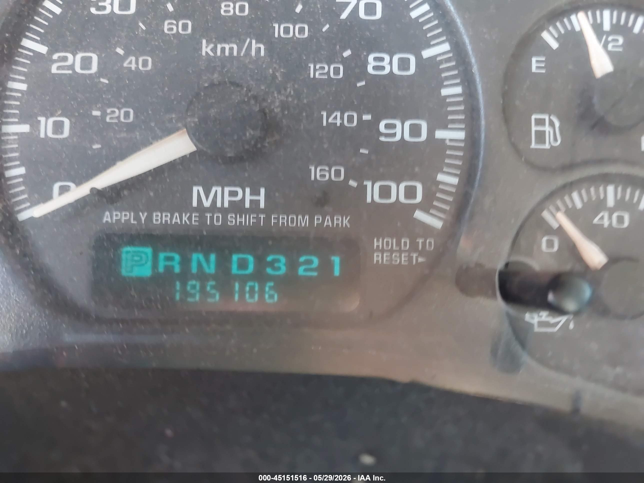 2002 Chevrolet Suburban 1500 Ls Бордовый vin: 1GNEC16Z62R319837