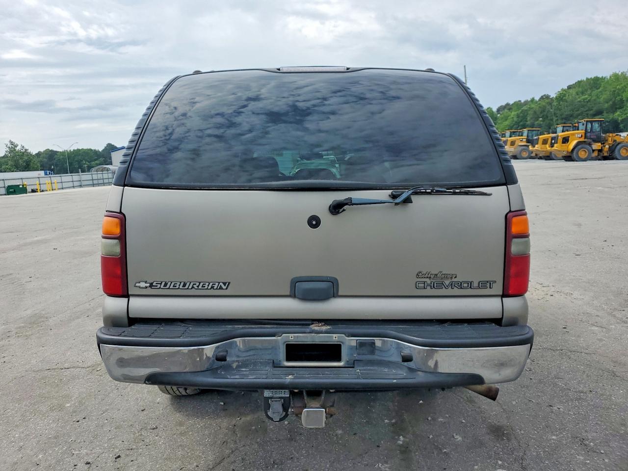 2002 Chevrolet Suburban C1500 Gold vin: 1GNEC16Z72J328447