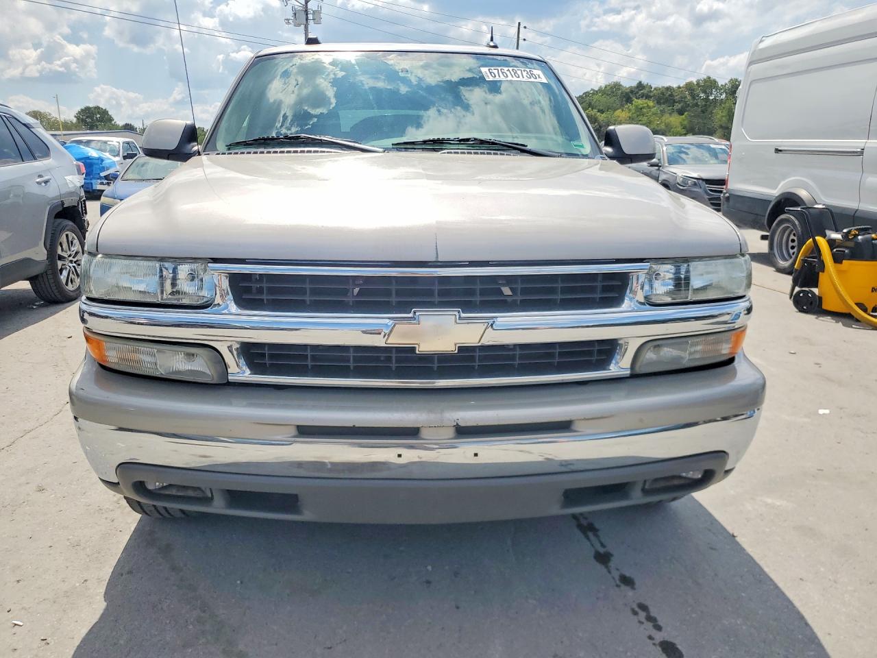 2004 Chevrolet Suburban C1500 Silver vin: 1GNEC16Z74J253770