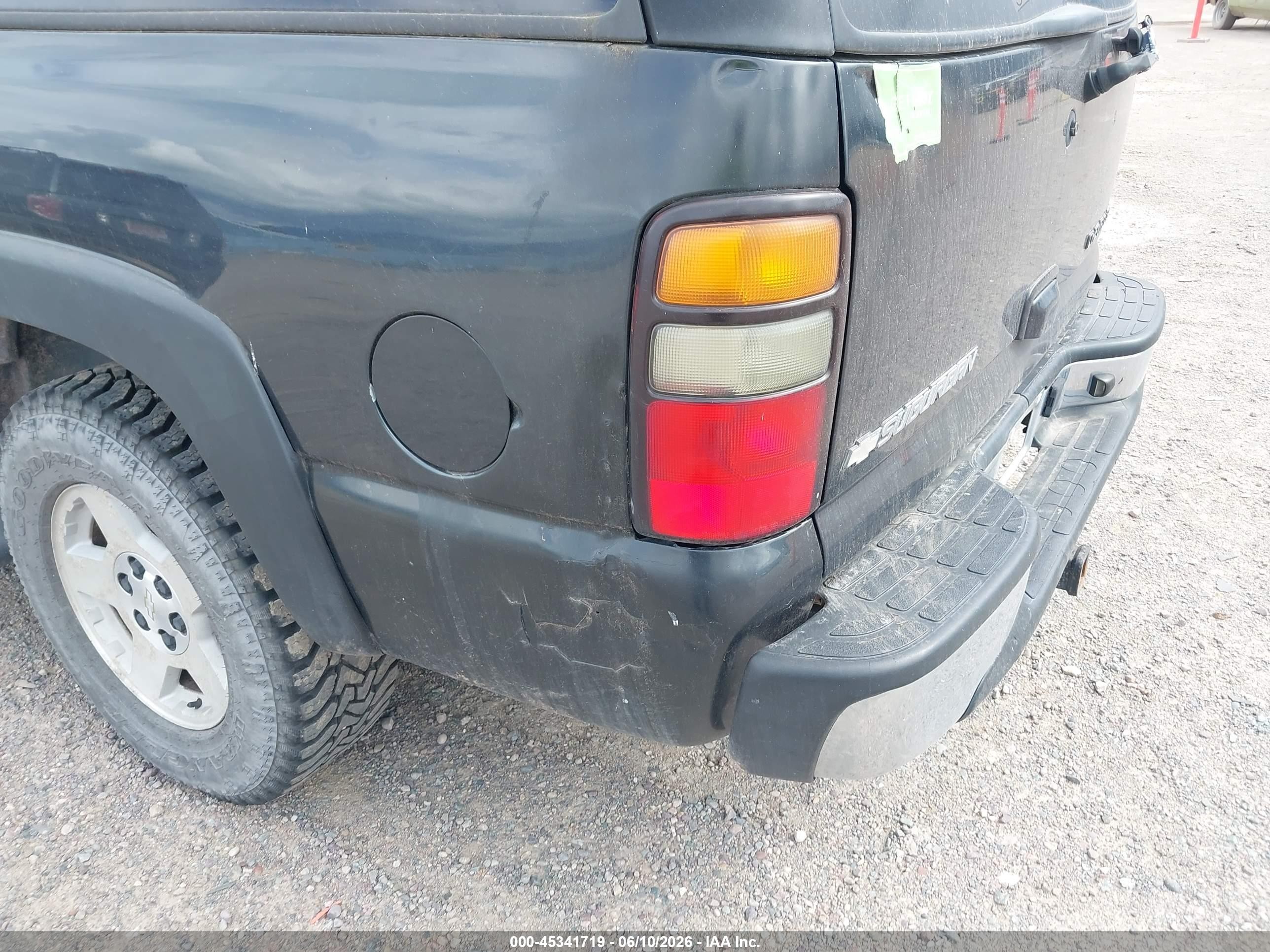 2005 Chevrolet Suburban 1500 Lt Gray vin: 1GNEC16Z75J157980