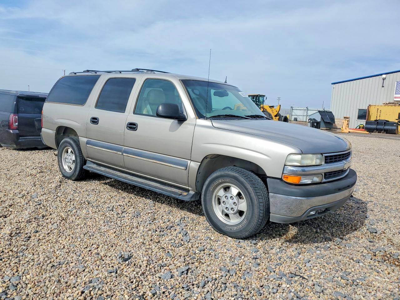2002 Chevrolet Suburban Tan vin: 1GNEC16Z82J230852