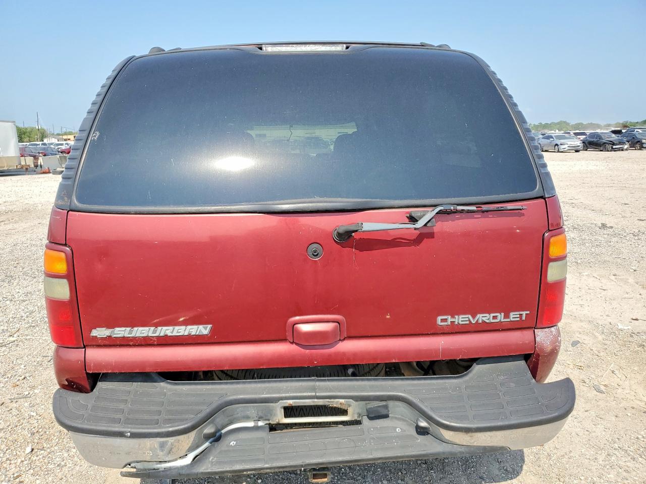 2003 Chevrolet Suburban Maroon vin: 1GNEC16Z83J166829