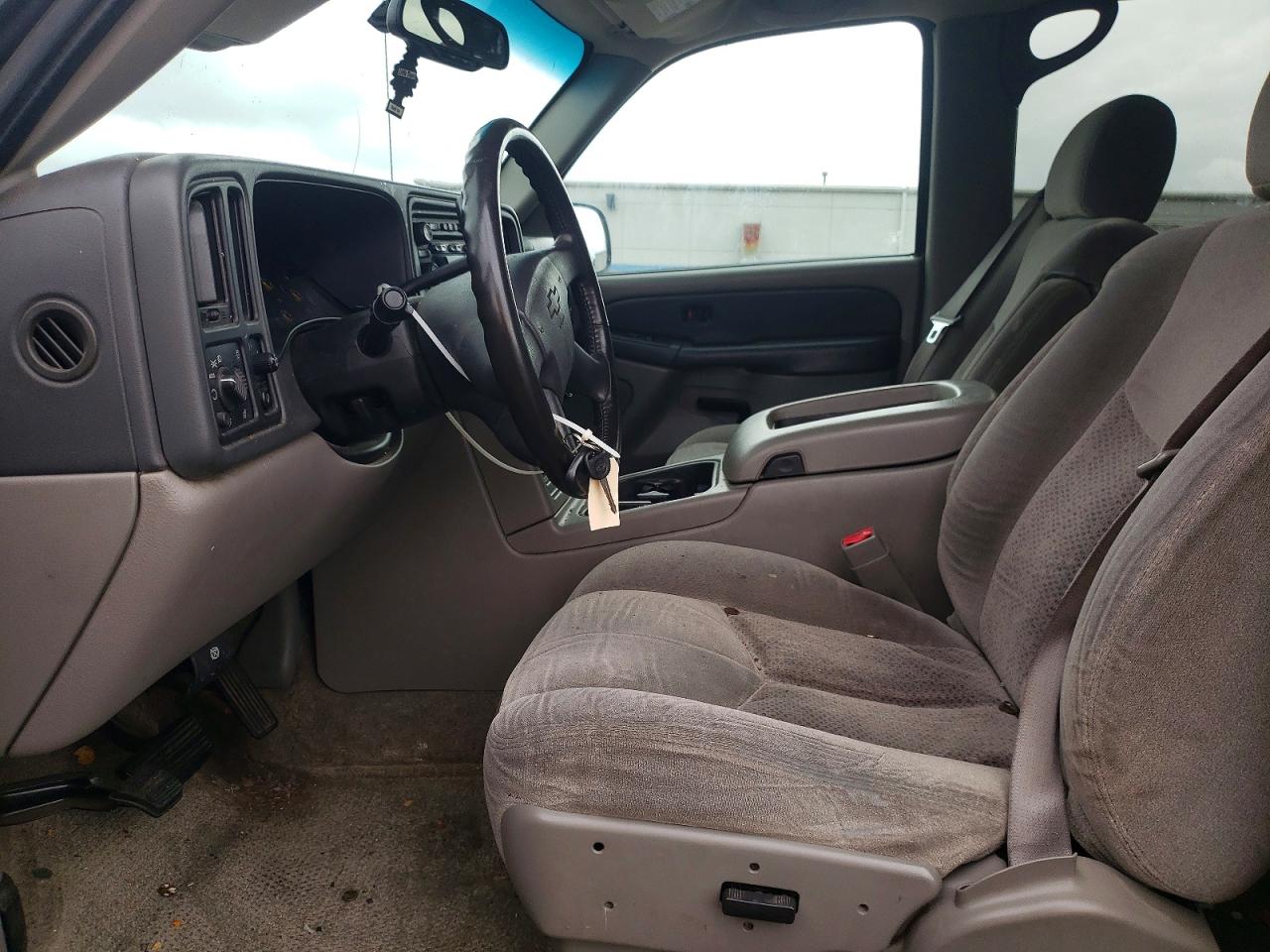 2003 Chevrolet Suburban C1500 Red vin: 1GNEC16Z83J166846