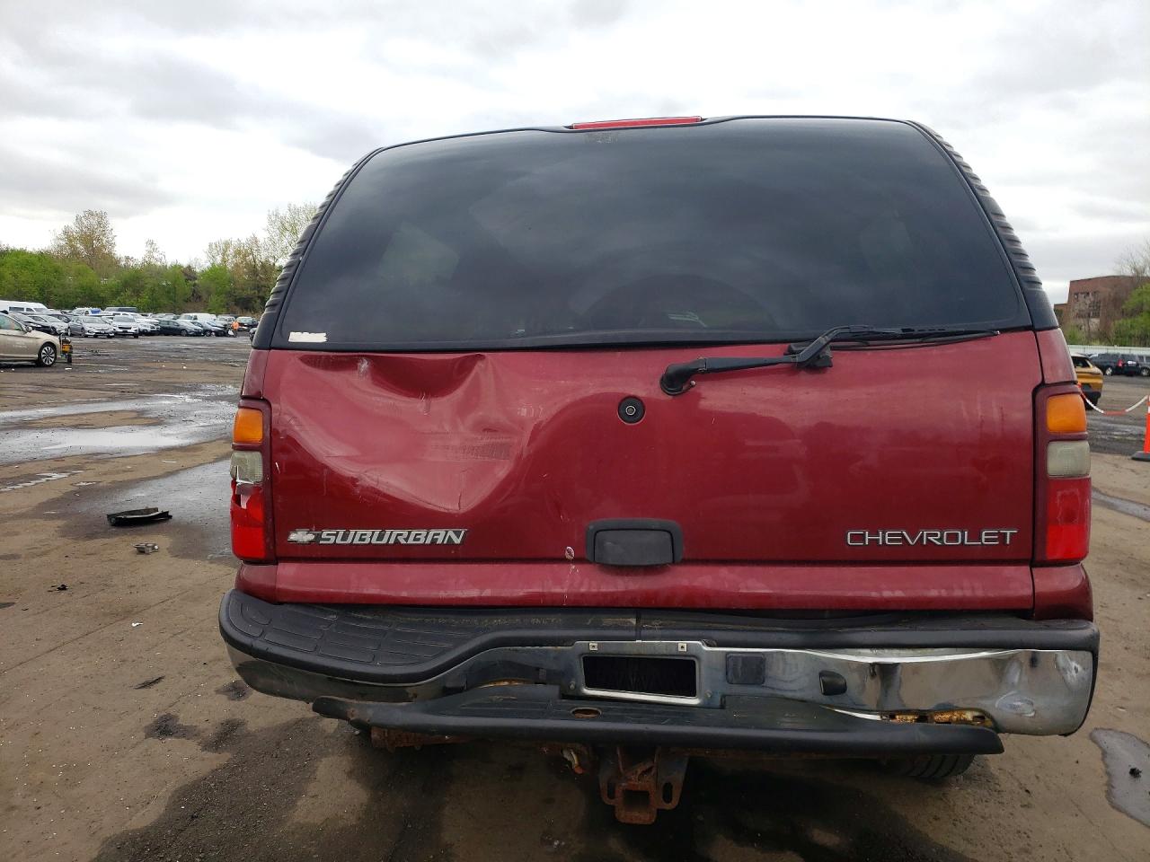 2003 Chevrolet Suburban C1500 Red vin: 1GNEC16Z83J166846