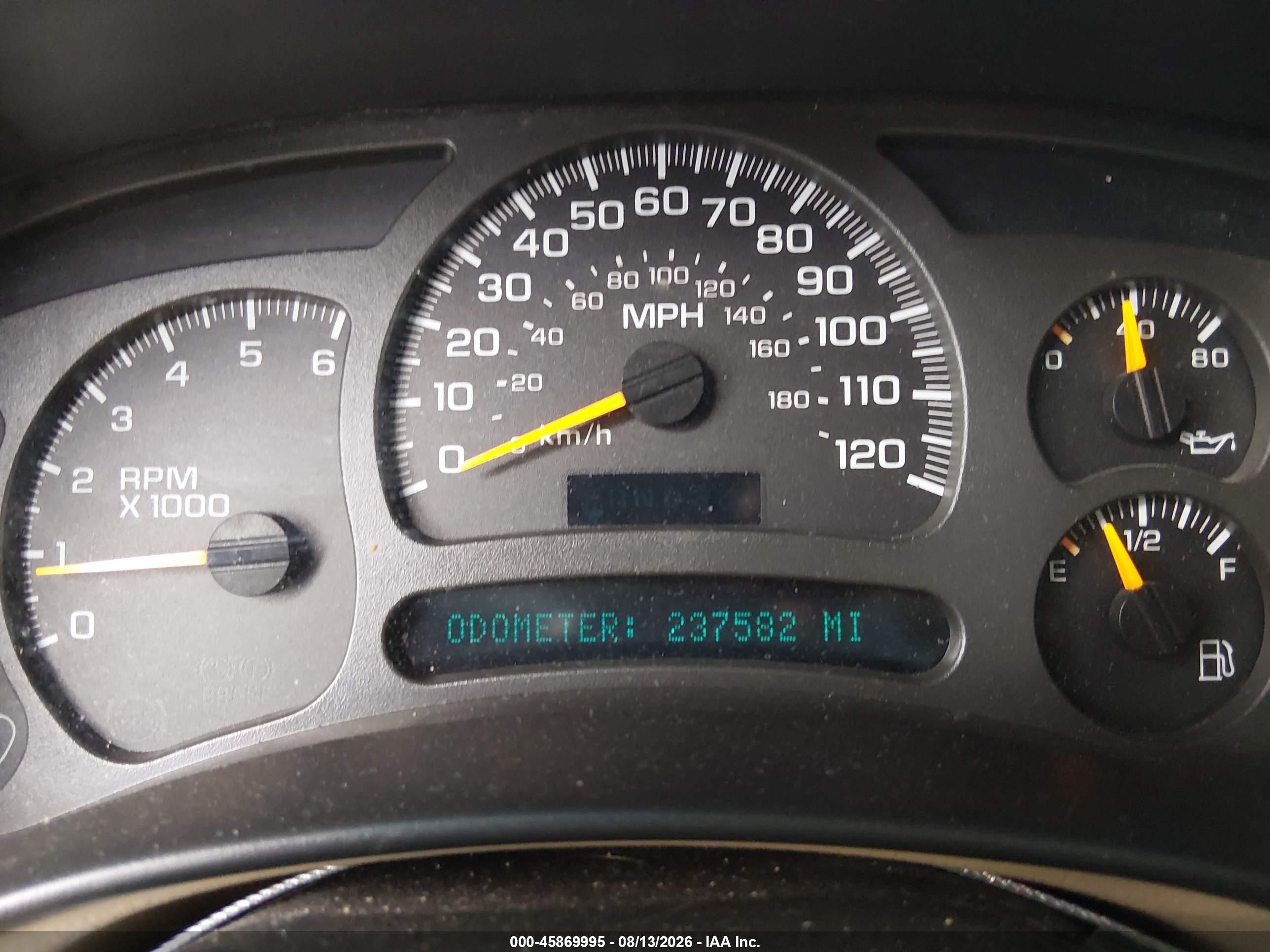 2005 Chevrolet Suburban 1500 Lt Черный vin: 1GNEC16Z85J113499