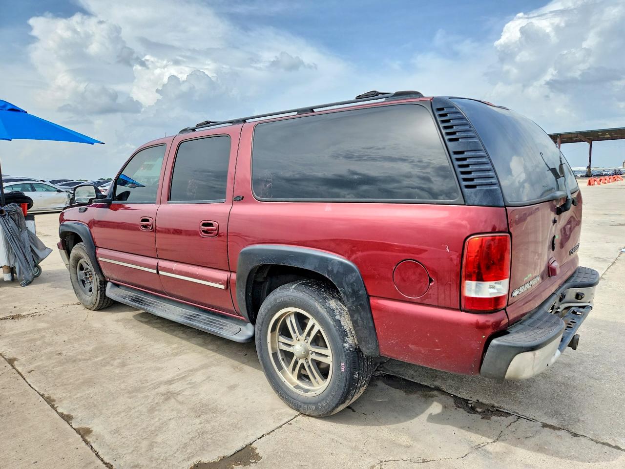 2002 Chevrolet Suburban C1500 Maroon vin: 1GNEC16Z92J230150