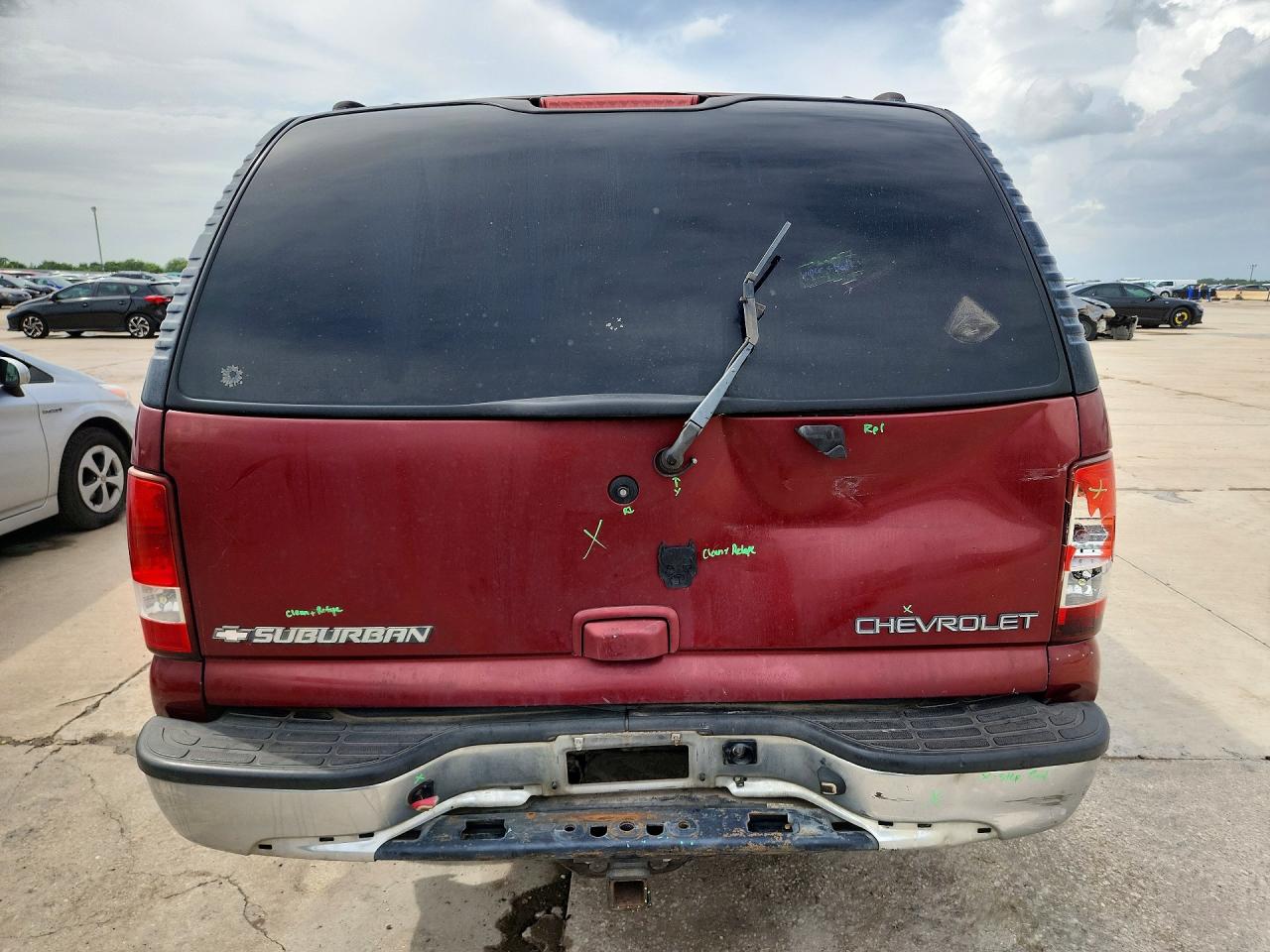 2002 Chevrolet Suburban C1500 Maroon vin: 1GNEC16Z92J230150