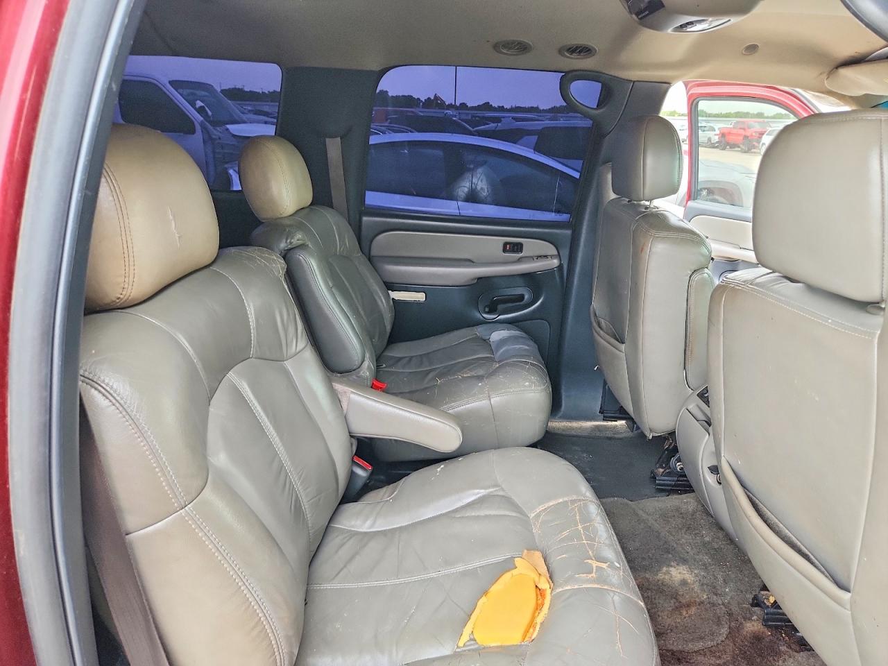 2002 Chevrolet Suburban C1500 Maroon vin: 1GNEC16Z92J230150