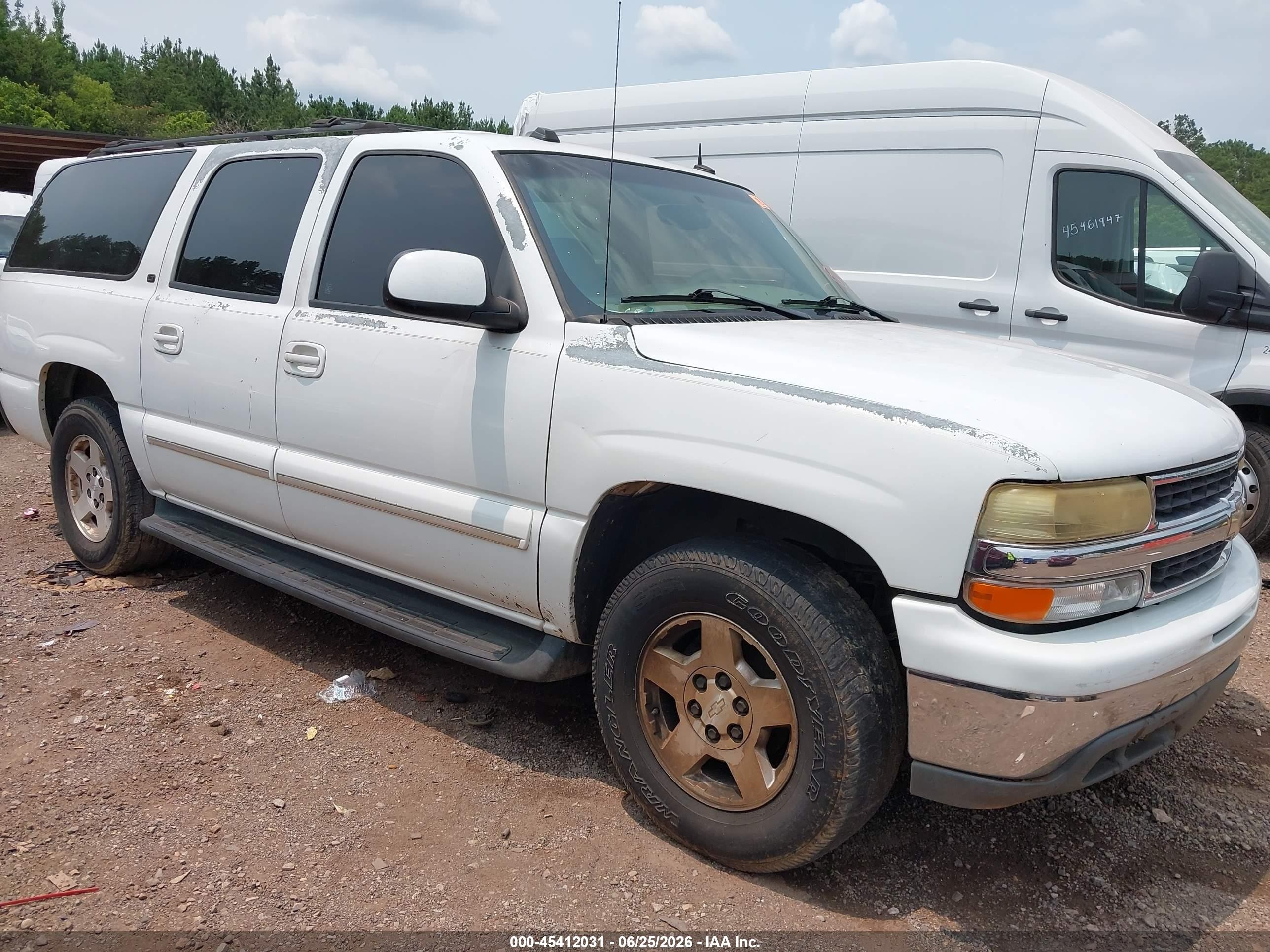 2004 Chevrolet Suburban 1500 Lt White vin: 1GNEC16ZX4J184010