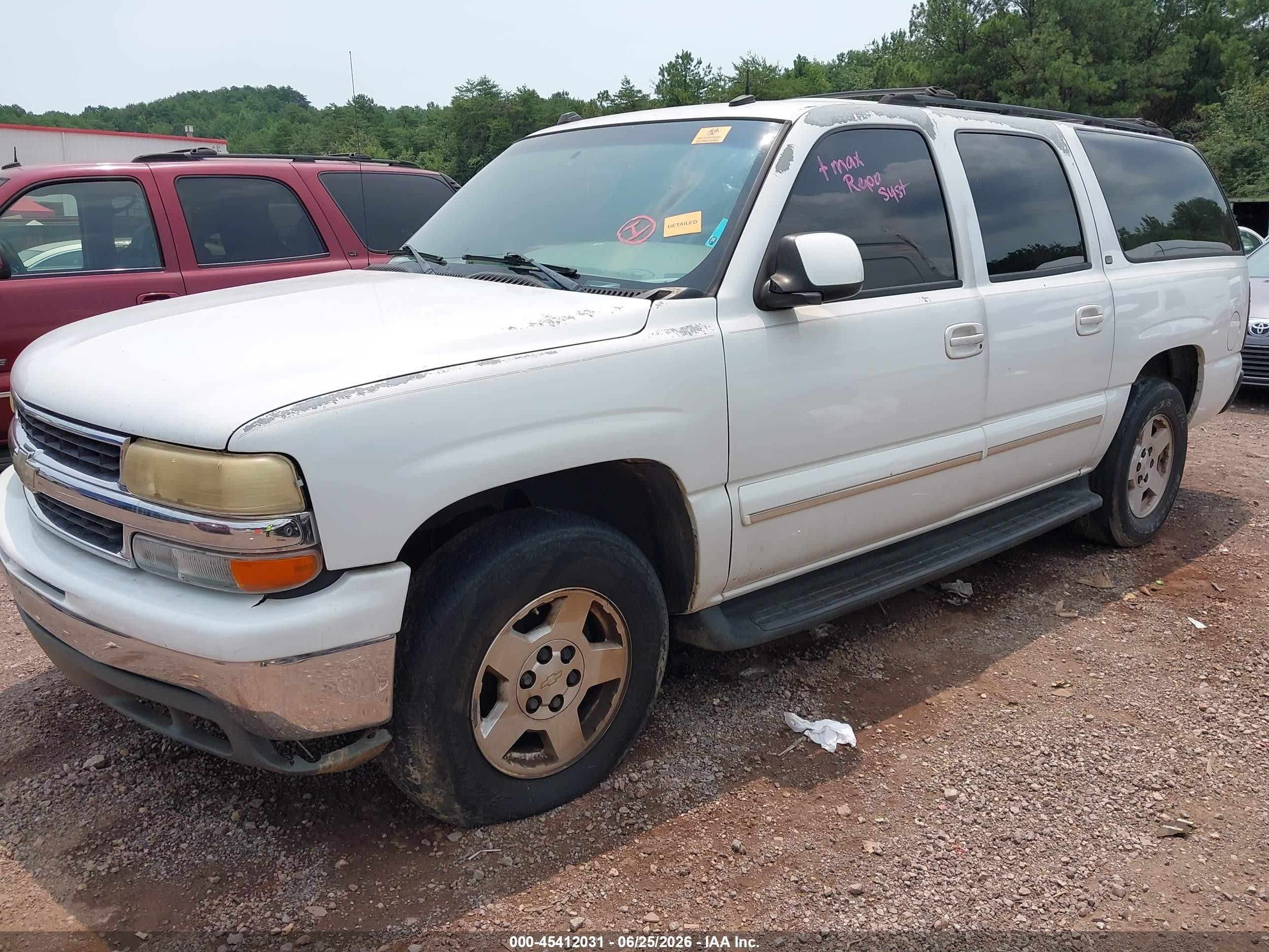 2004 Chevrolet Suburban 1500 Lt White vin: 1GNEC16ZX4J184010