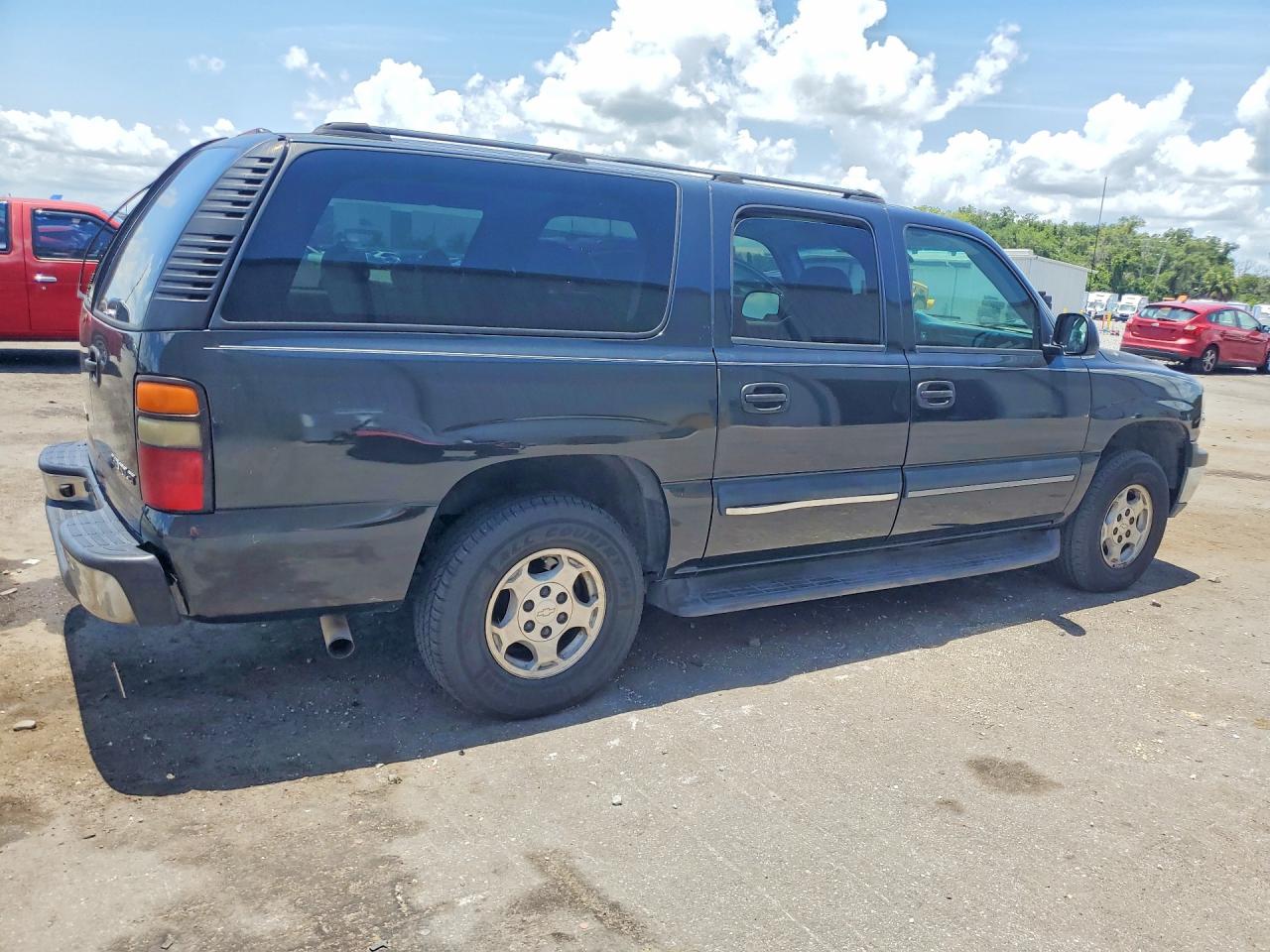 2004 Chevrolet Suburban C1500 Gray vin: 1GNEC16ZX4J241788