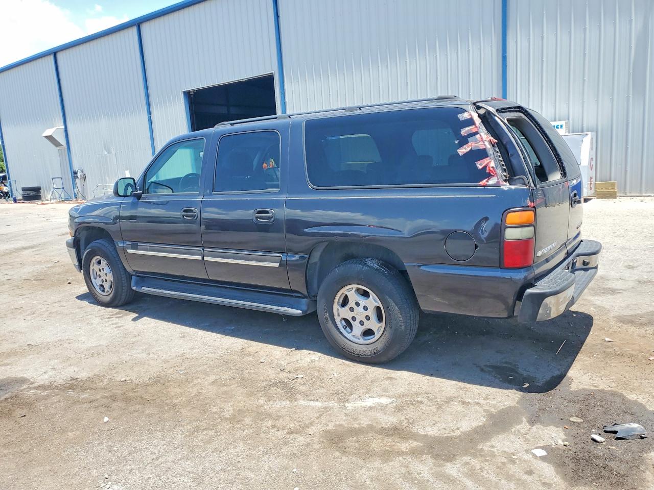 2004 Chevrolet Suburban C1500 Gray vin: 1GNEC16ZX4J241788