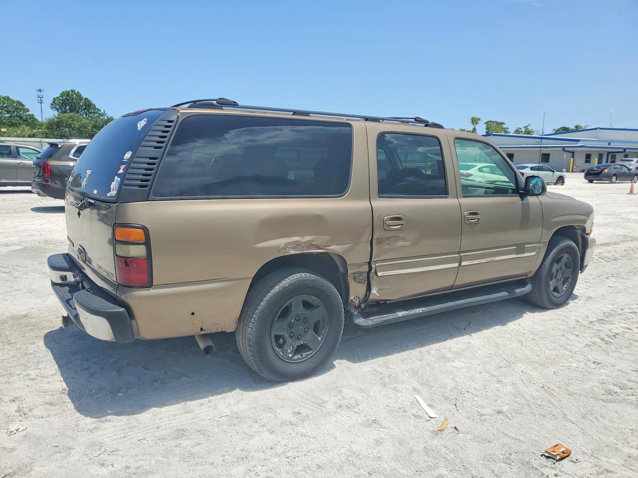 2004 Chevrolet Suburban C1500 Tan vin: 1GNEC16ZX4J296841