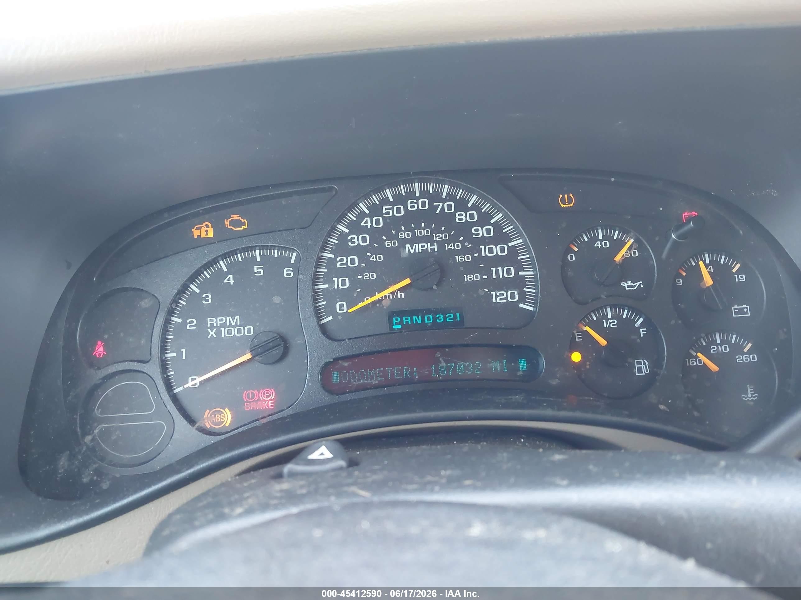 2005 Chevrolet Suburban 1500 Ls Black vin: 1GNEC16ZX5J189936