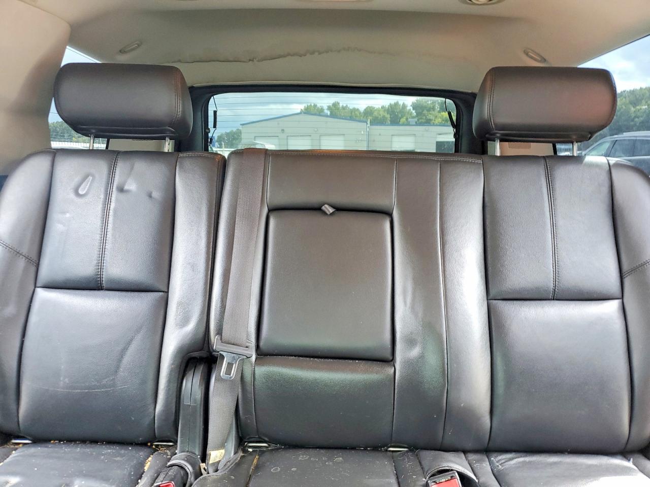 2009 Chevrolet Tahoe Black vin: 1GNEC23329R210839