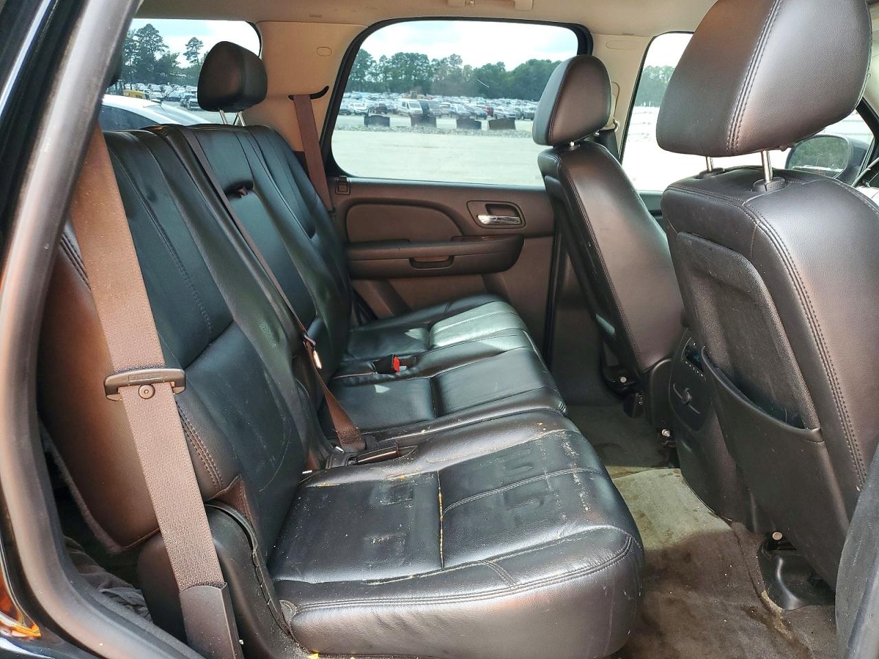 2009 Chevrolet Tahoe Black vin: 1GNEC23329R210839