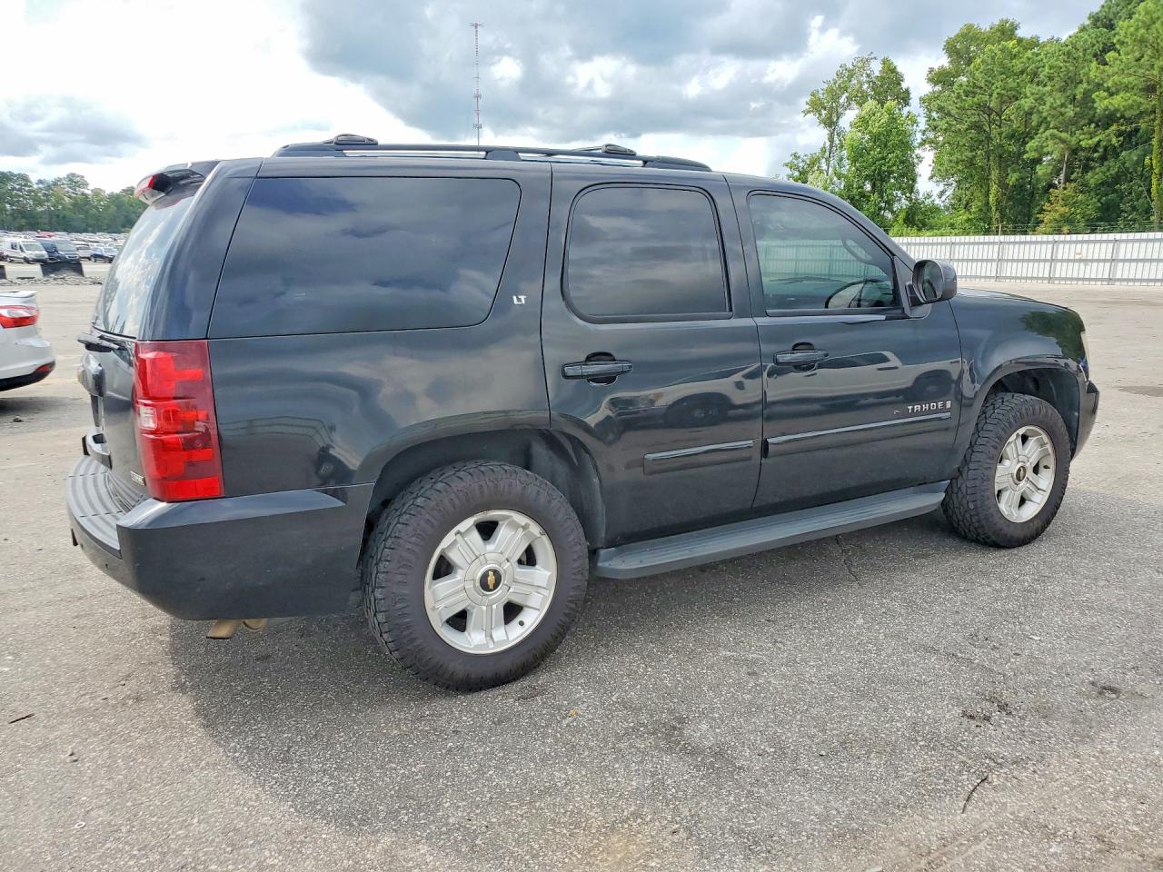 2009 Chevrolet Tahoe Black vin: 1GNEC23329R210839