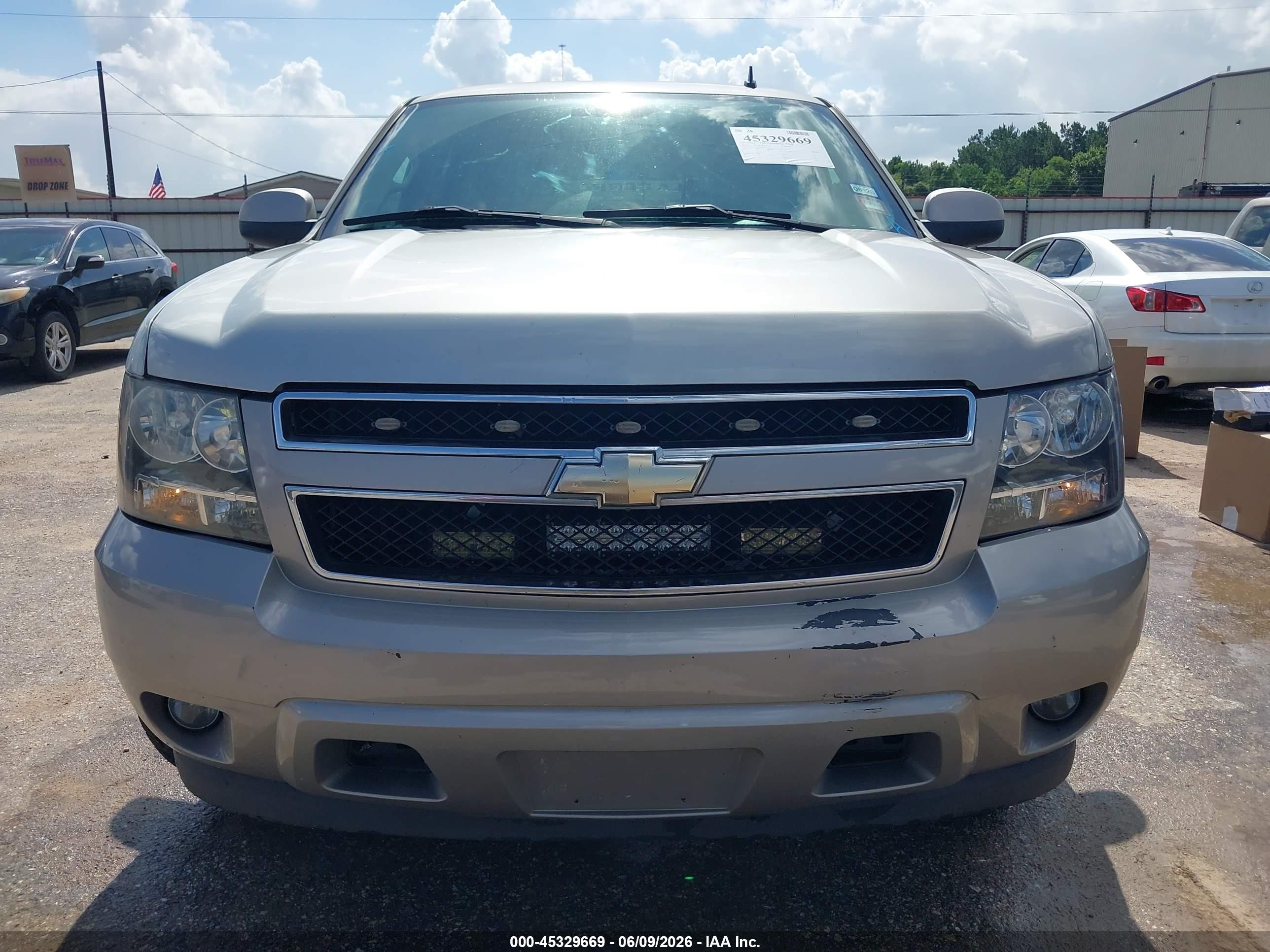 2009 Chevrolet Tahoe Lt1 Silver vin: 1GNEC23329R260012