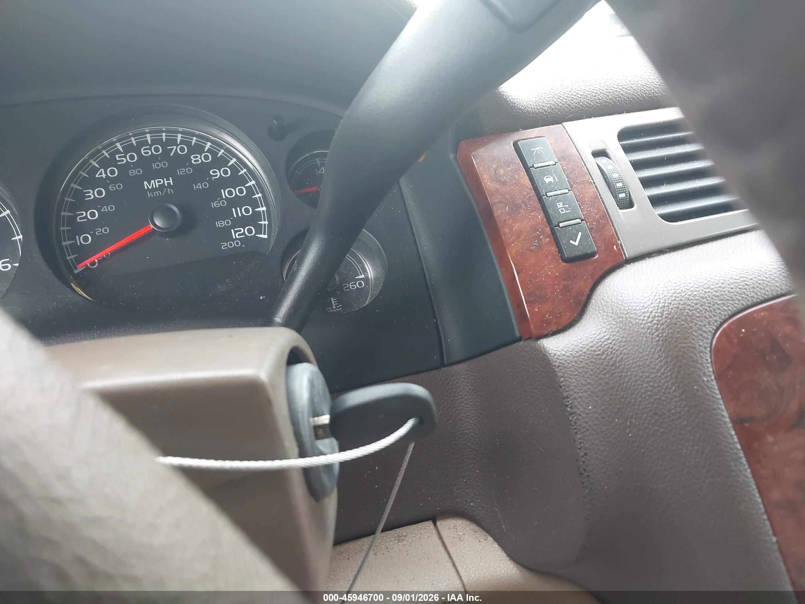 2009 Chevrolet Tahoe Lt2 Белый vin: 1GNEC23369R281560